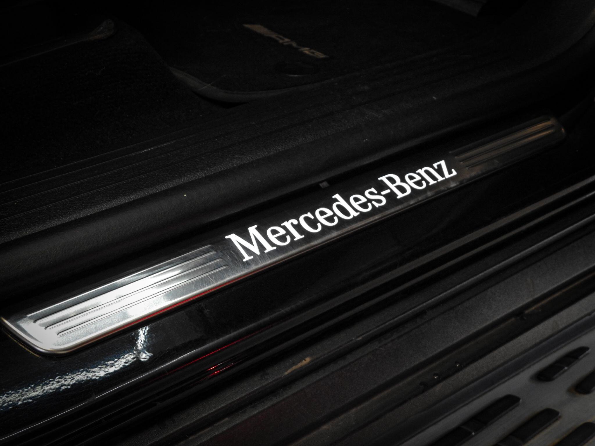 Mercedes-Benz Gle view 32