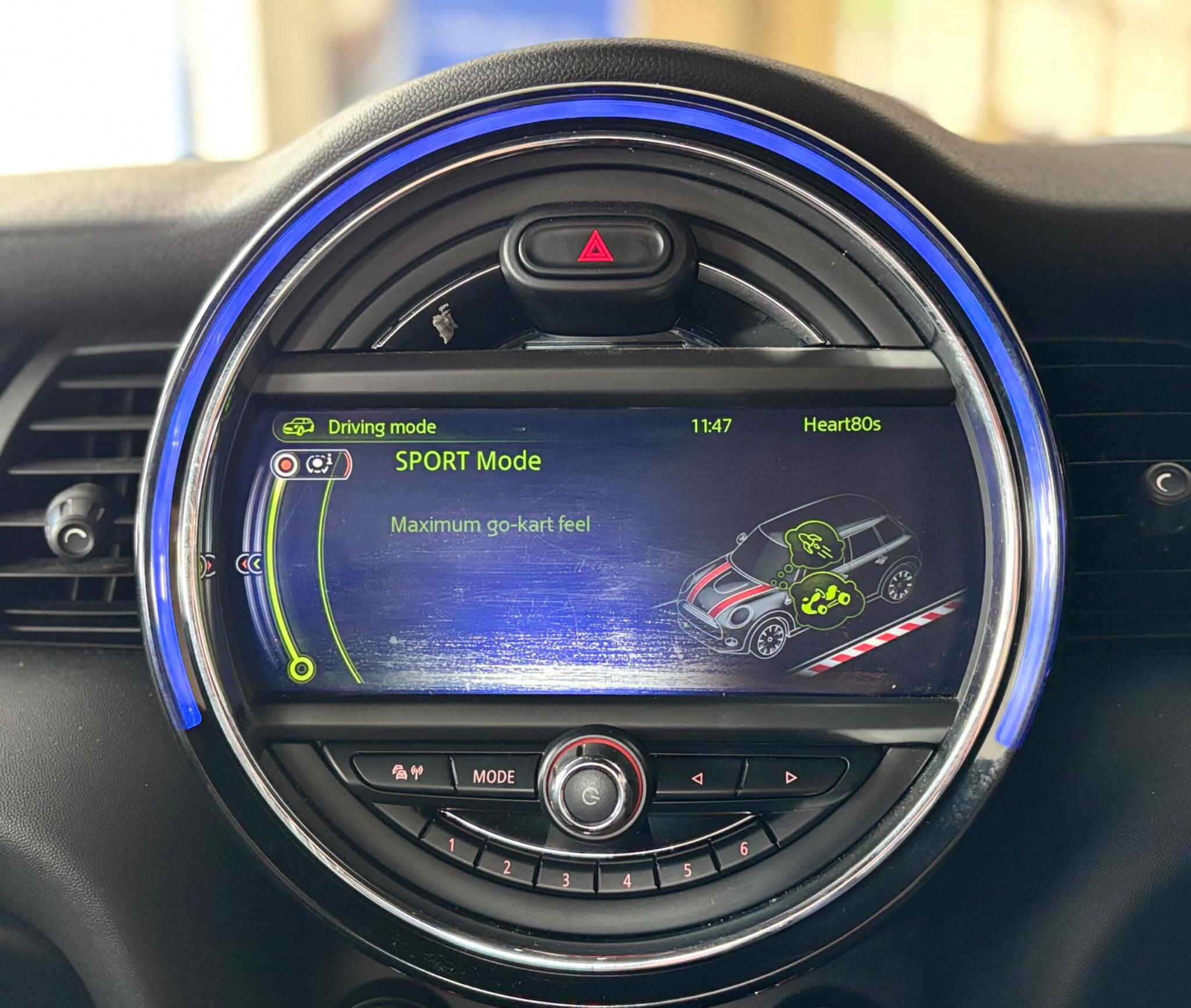 Mini Hatch view 19
