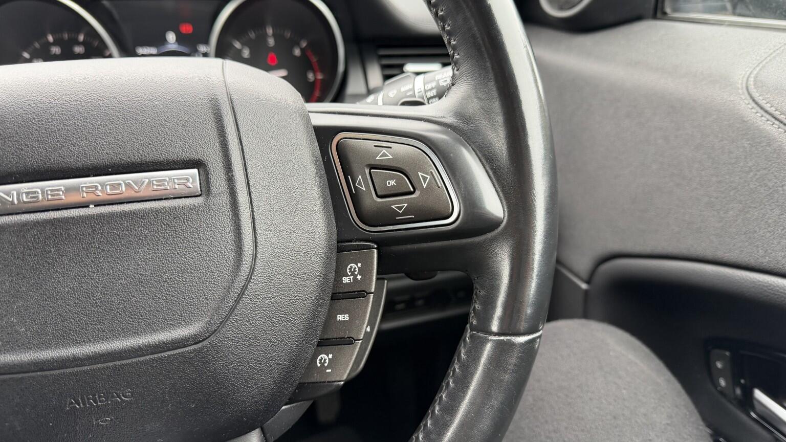 Land Rover Range Rover Evoque view 31