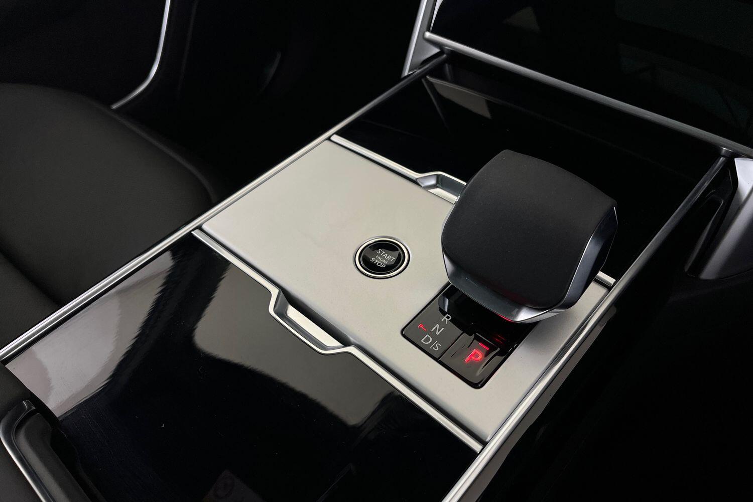 Land Rover Range Rover view 32