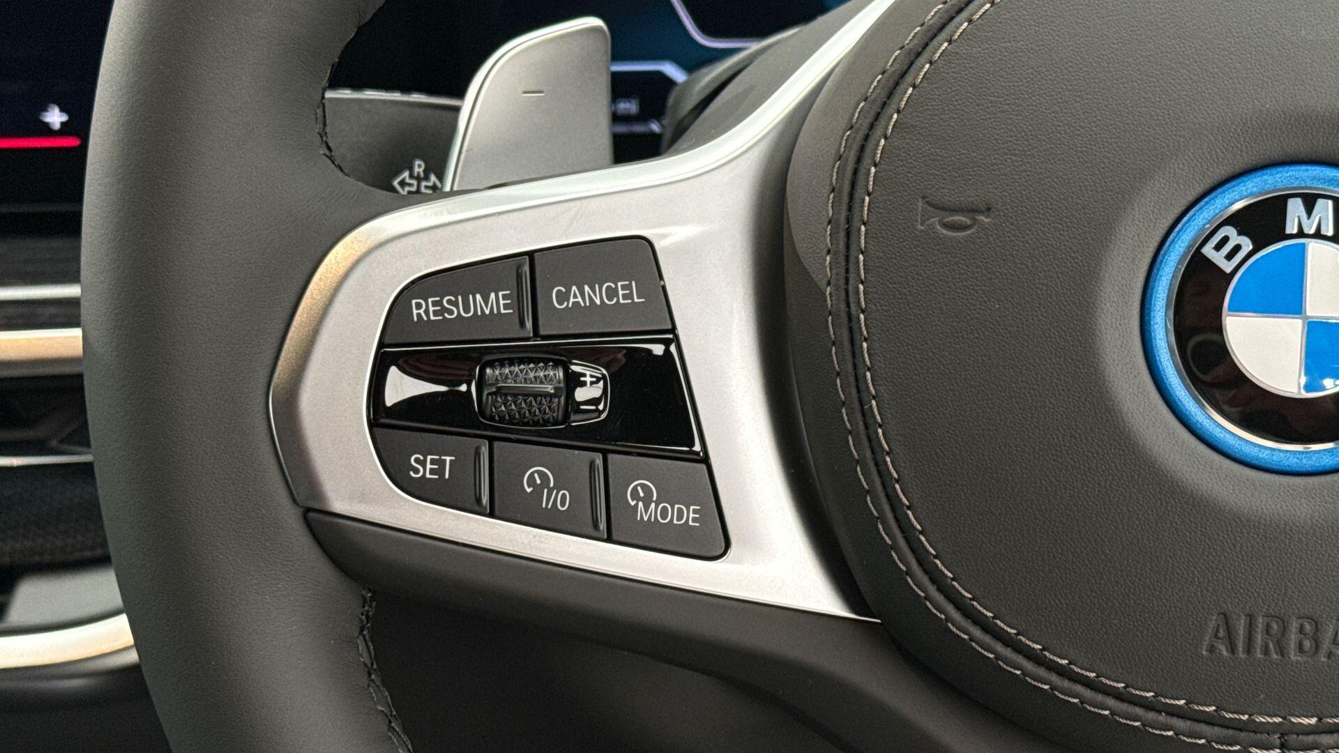 BMW X5 view 17