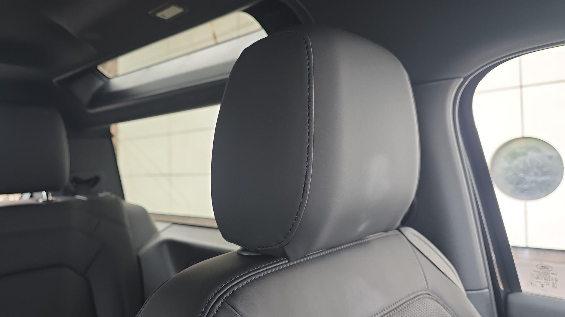 Land Rover Defender view 45
