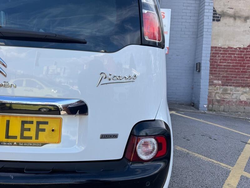 Citroen C3 Picasso view 17