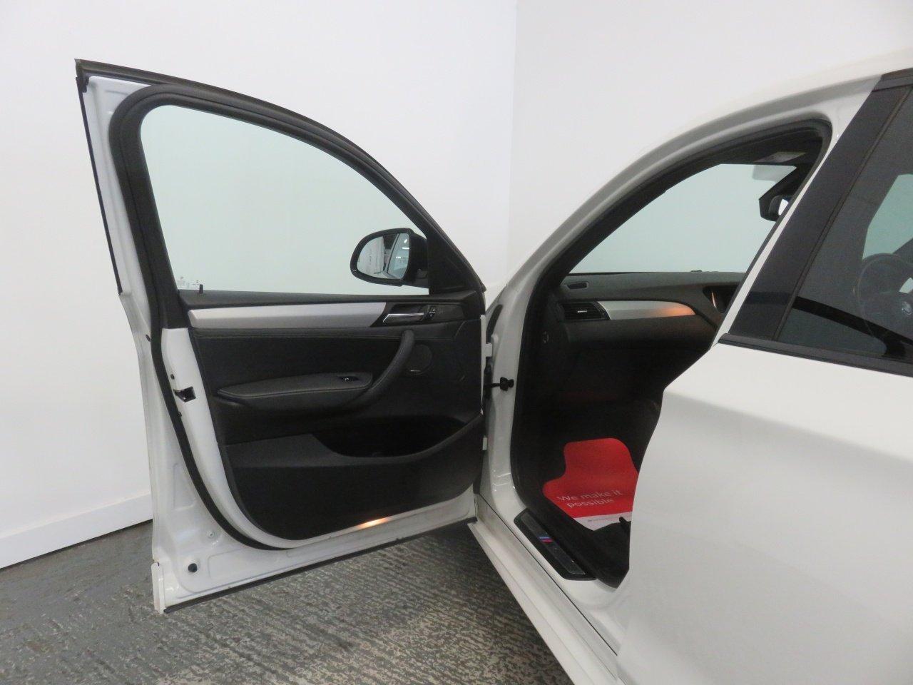 BMW X4 view 29