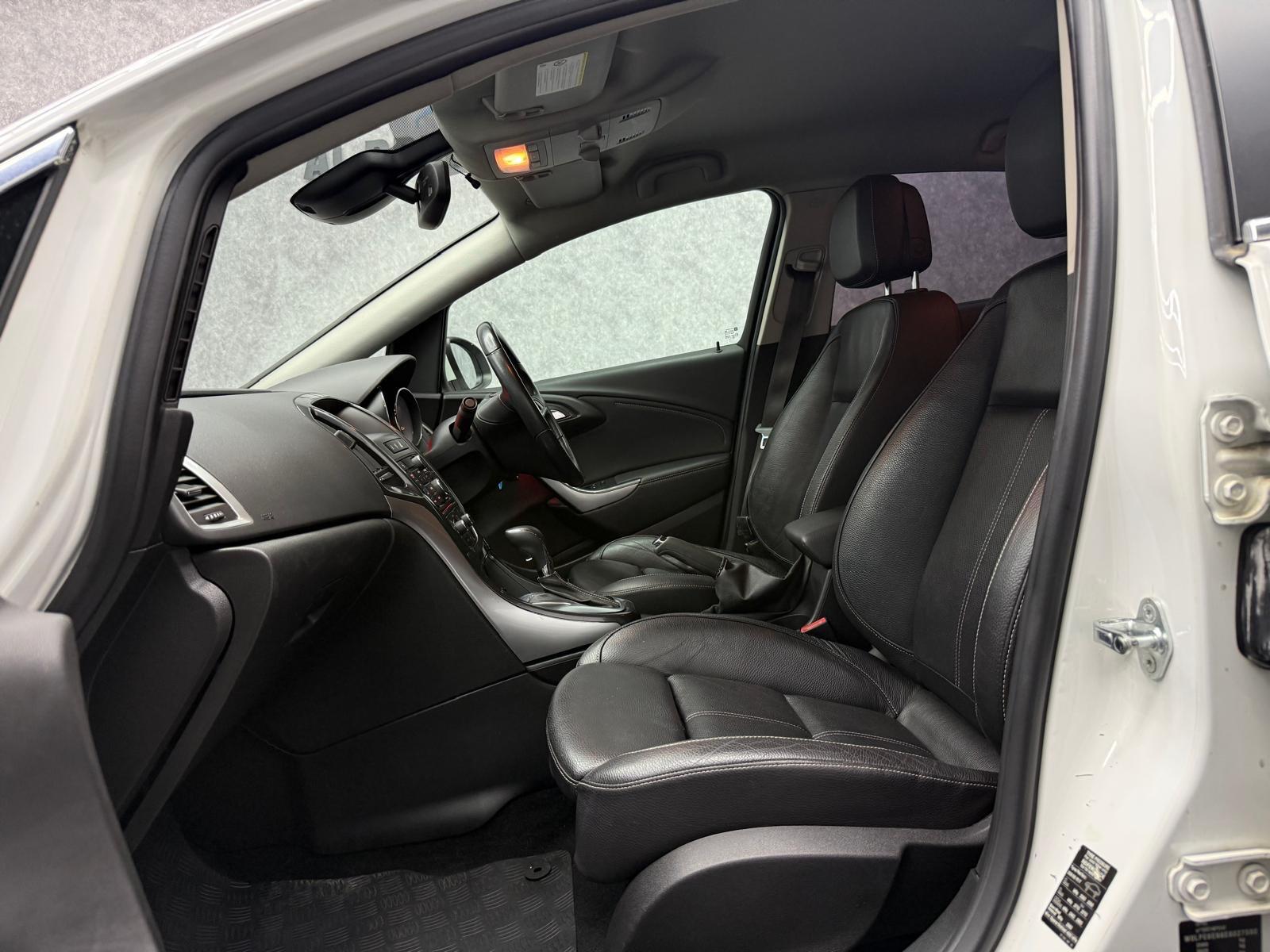 Vauxhall Astra view 3