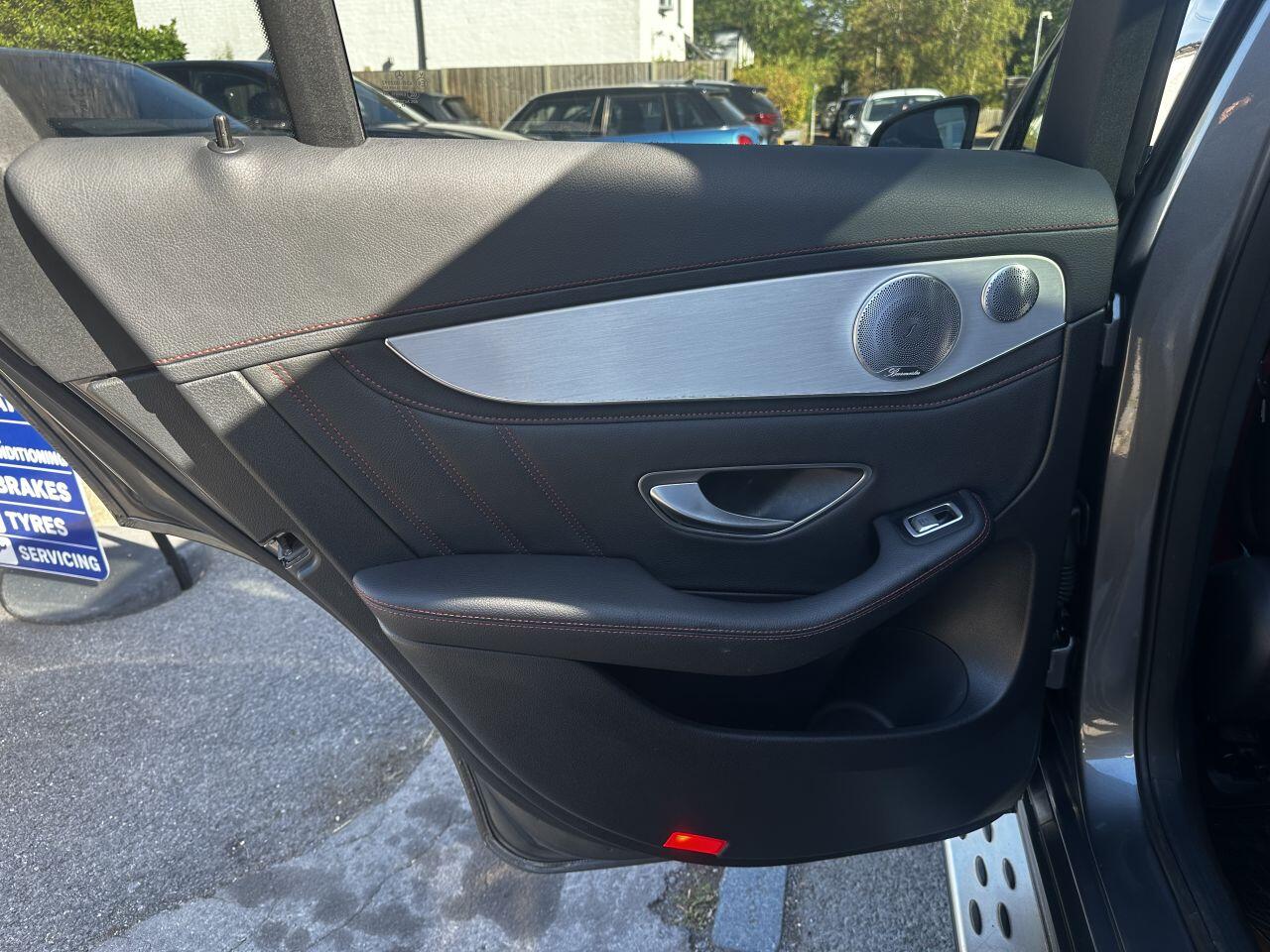 Mercedes-Benz GLC view 24