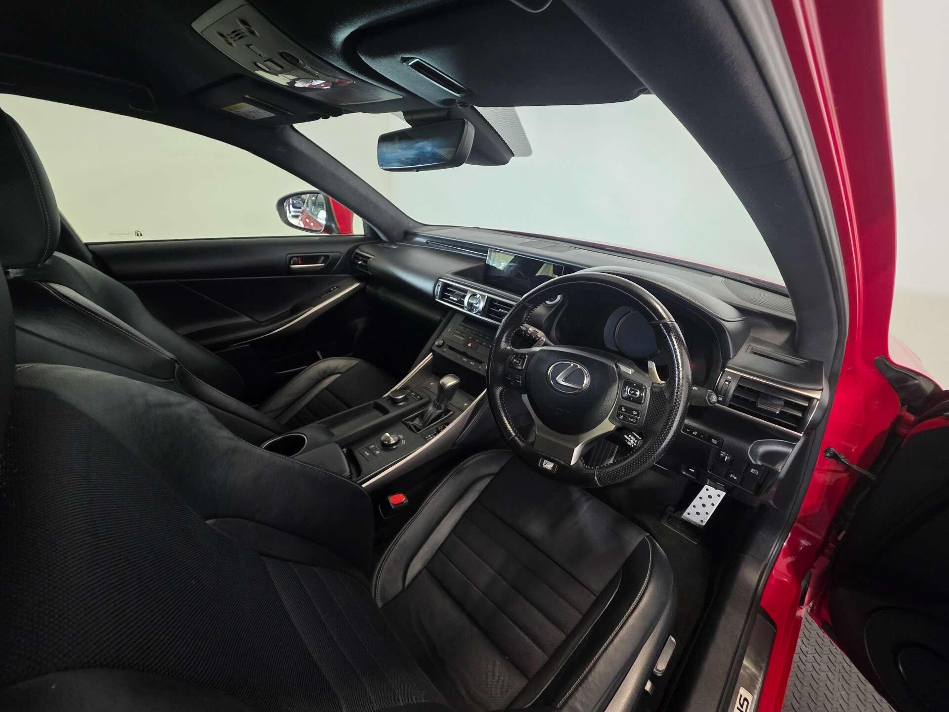 Lexus Is view 10