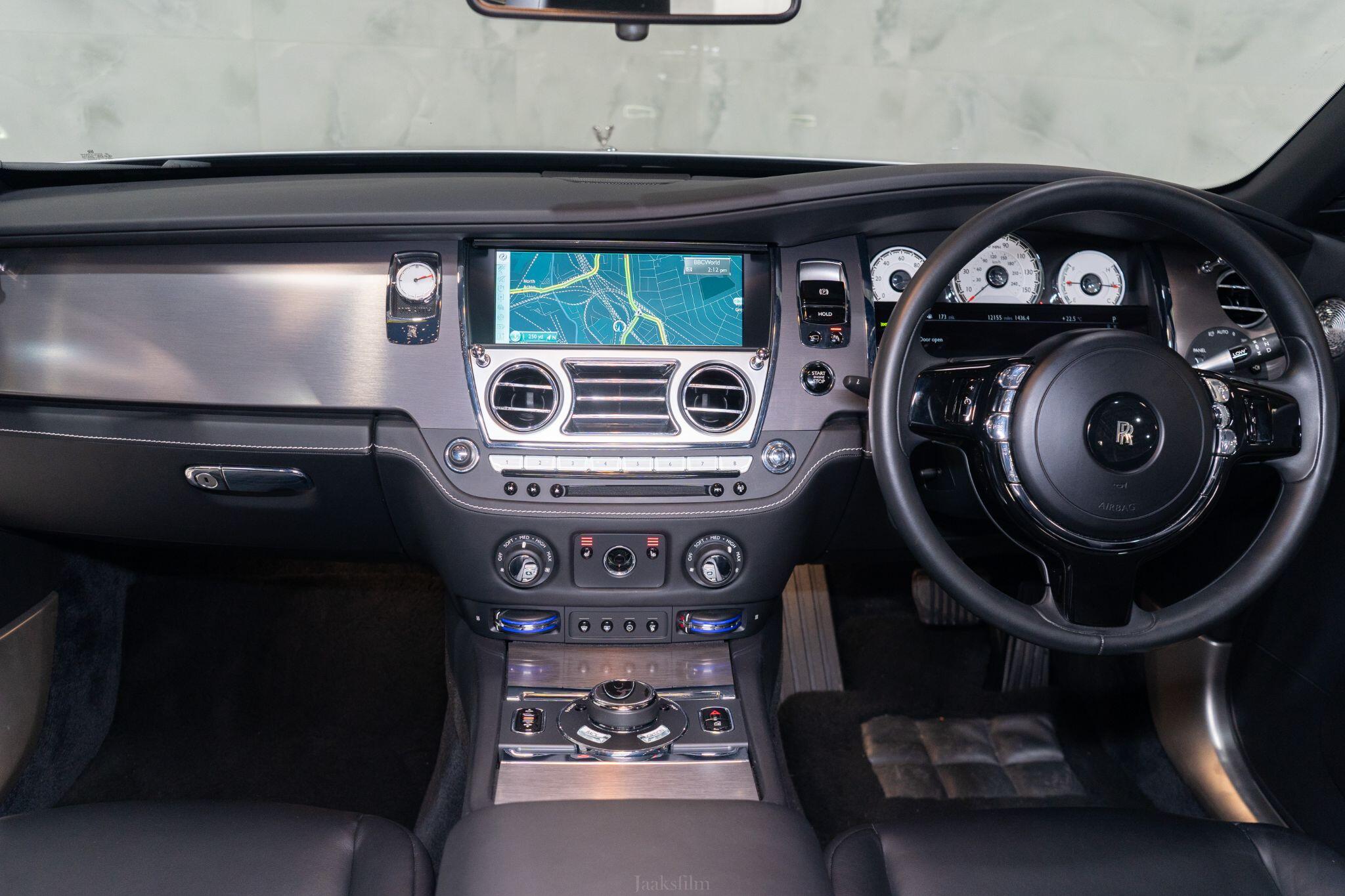Rolls-Royce Wraith view 12