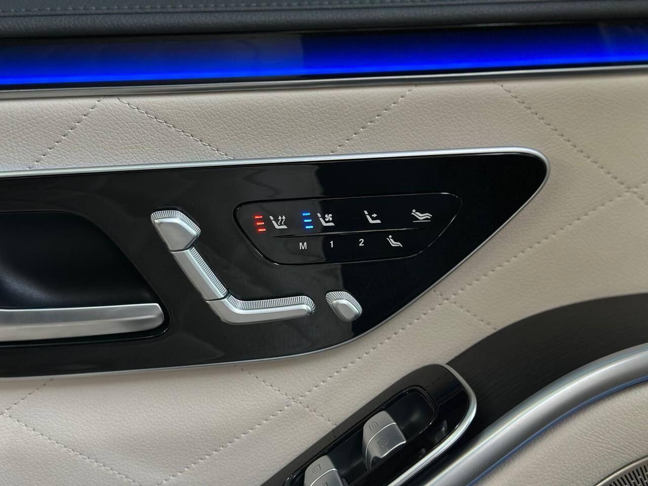 Mercedes-Benz S-Class view 32