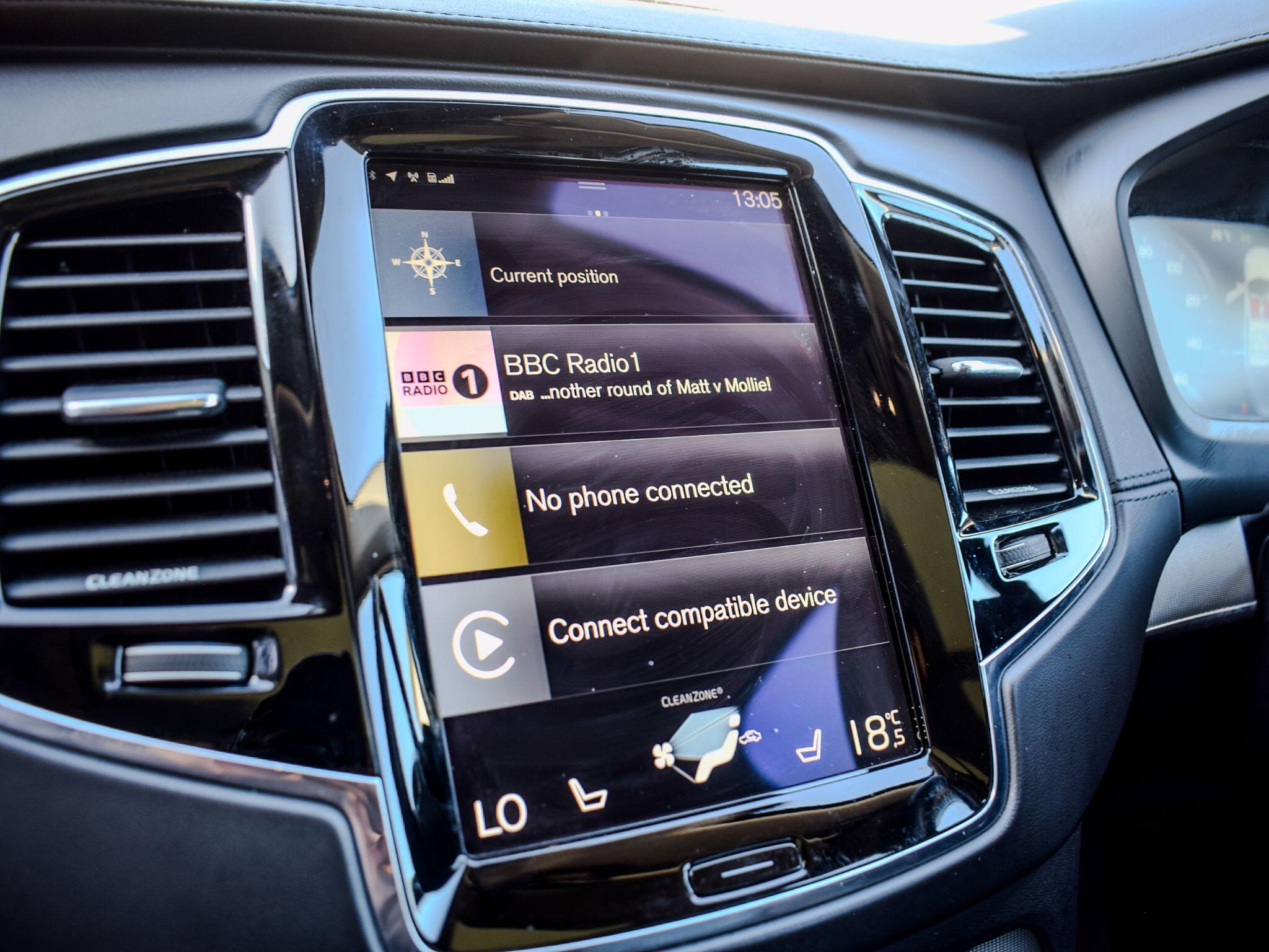 Volvo XC90 view 19