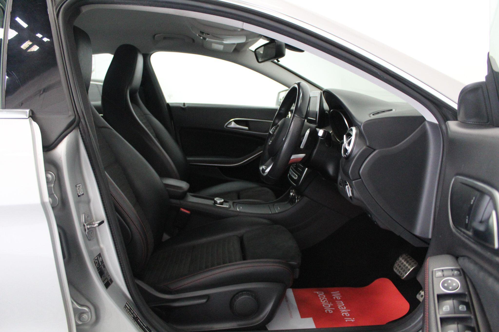 Mercedes-Benz CLA view 29