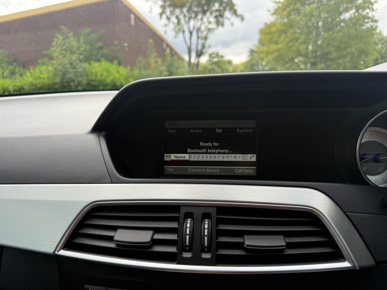 Mercedes-Benz C Class view 23