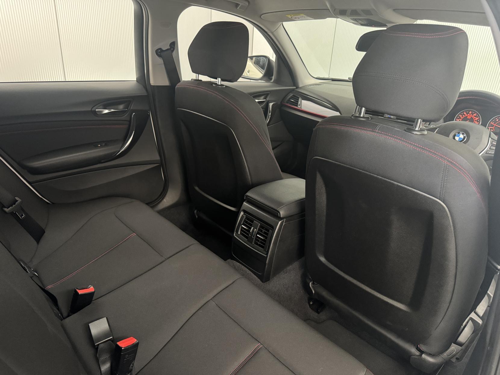 BMW 1 Series view 47
