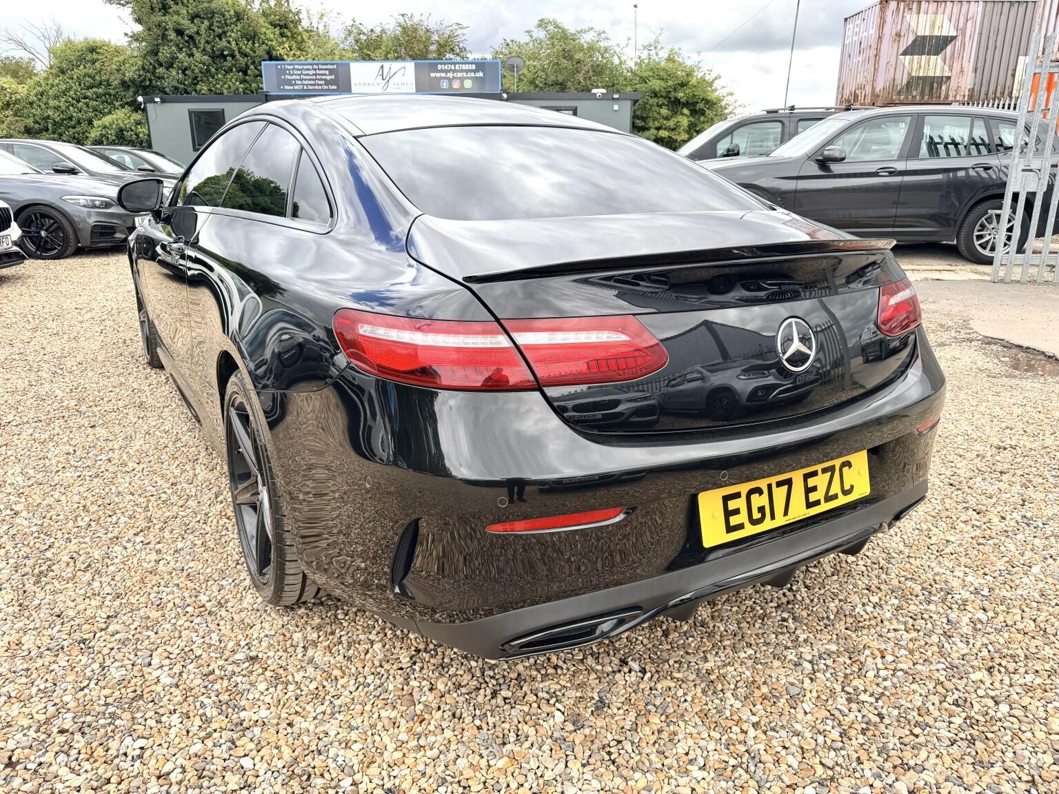 Mercedes-Benz E-Class view 6