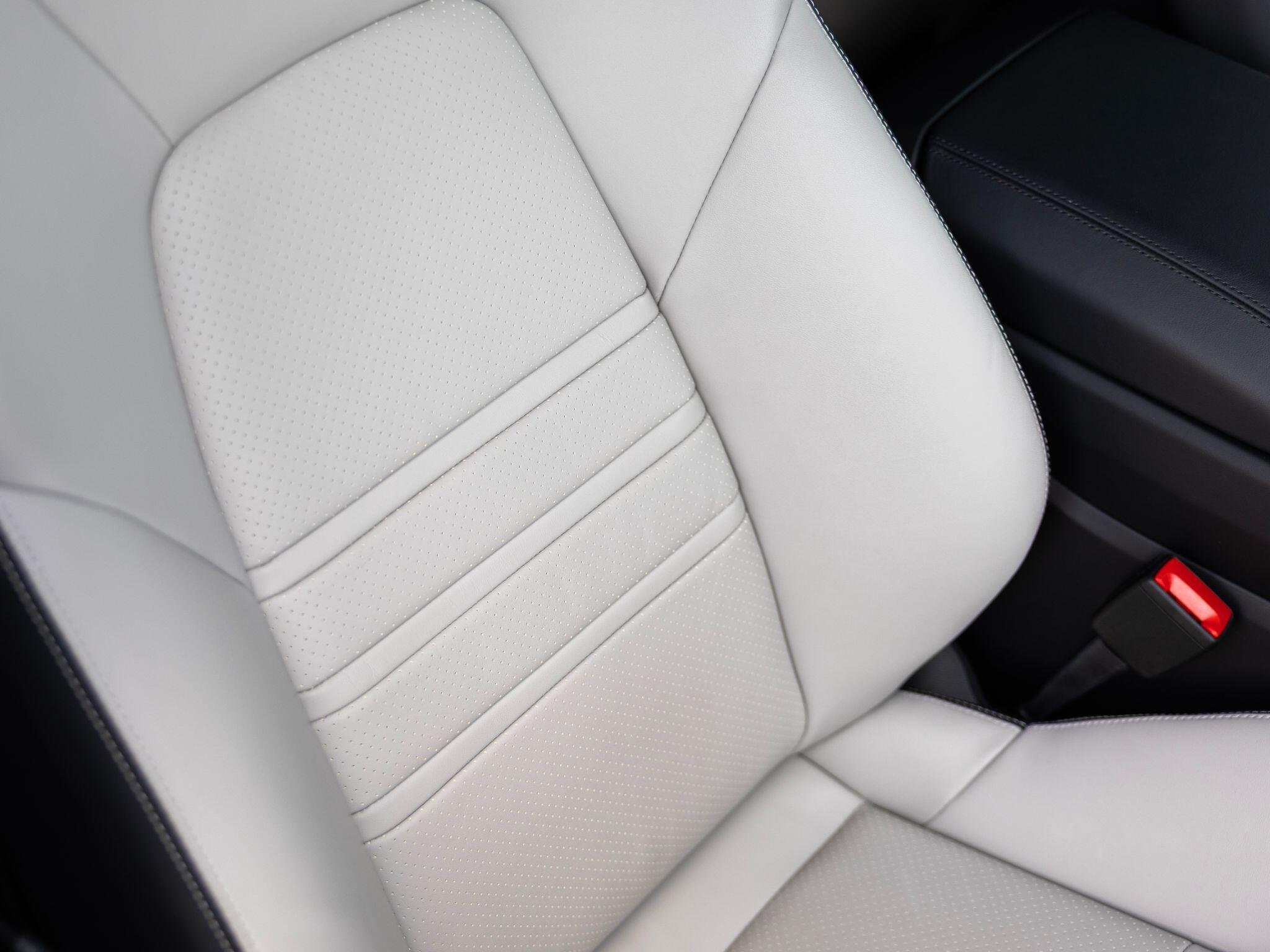 Porsche Cayenne view 29