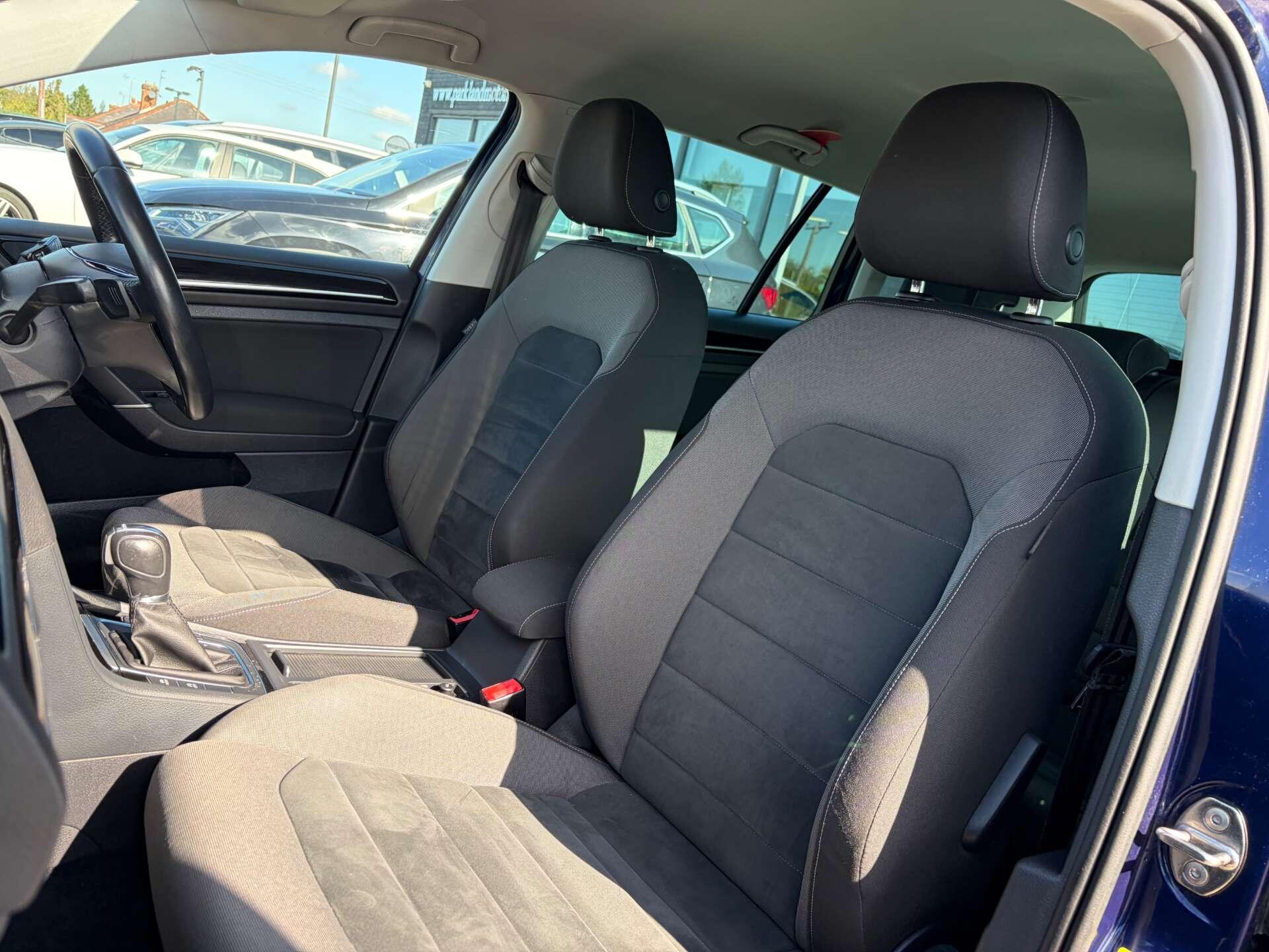 Volkswagen Golf view 15