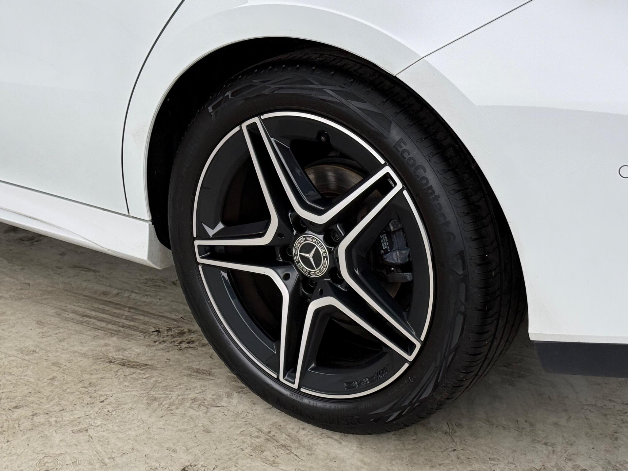Mercedes-Benz Cla view 8
