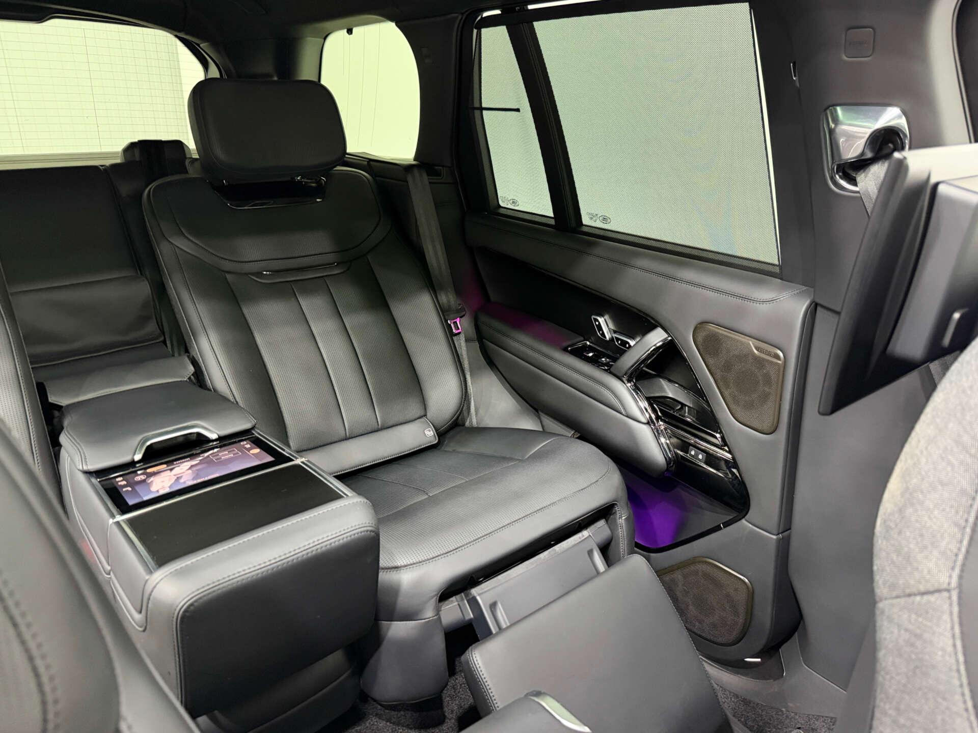 Land Rover Range Rover view 16