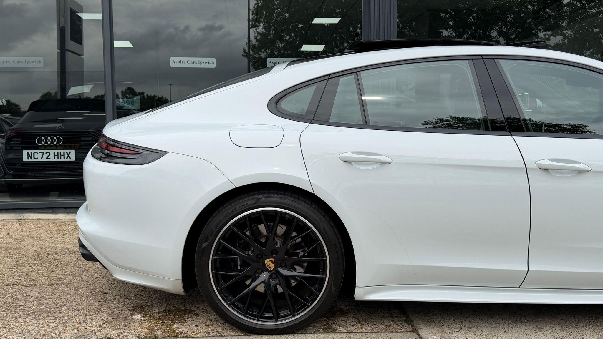 Porsche Panamera view 23