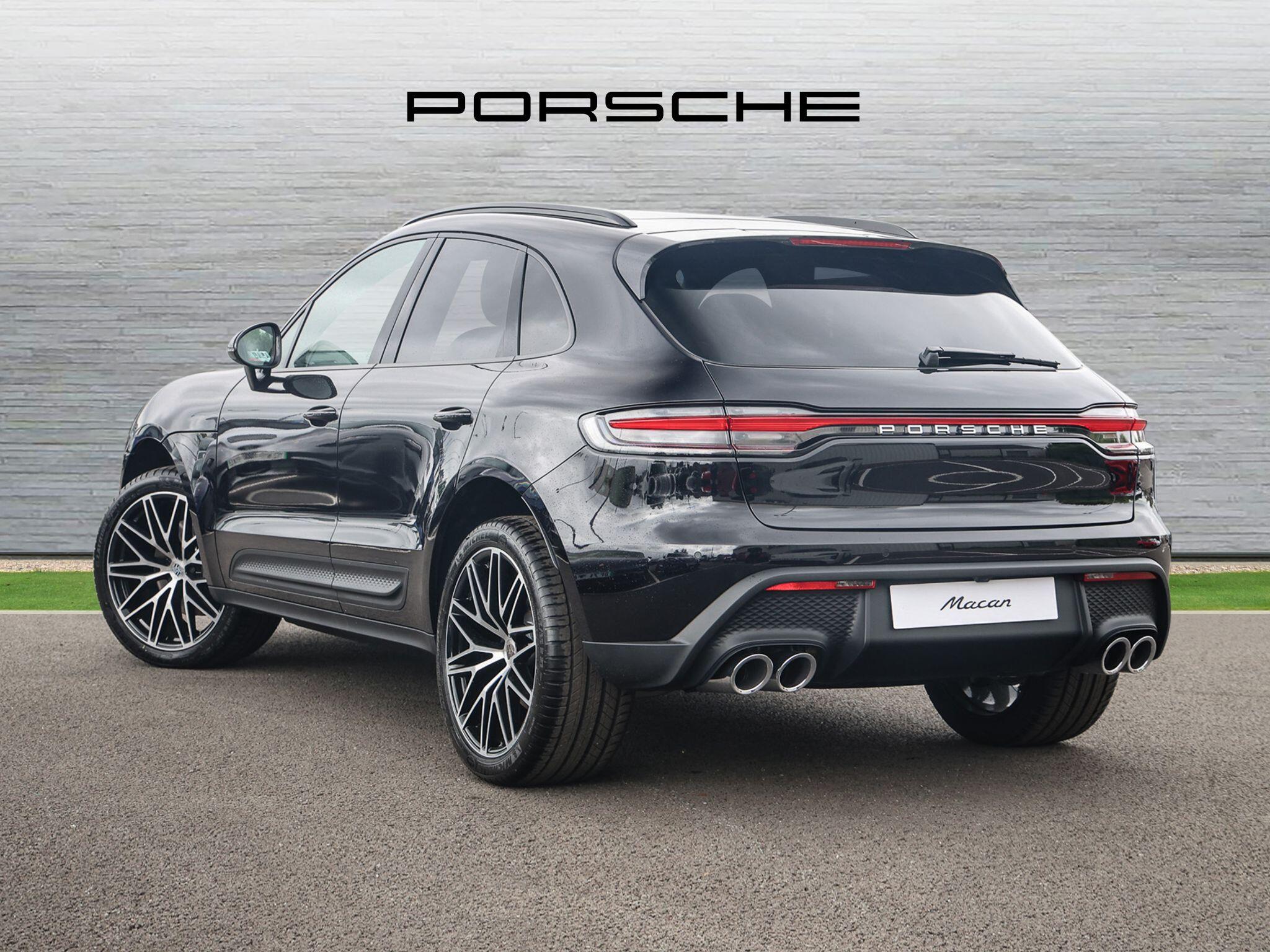 Porsche Macan view 34