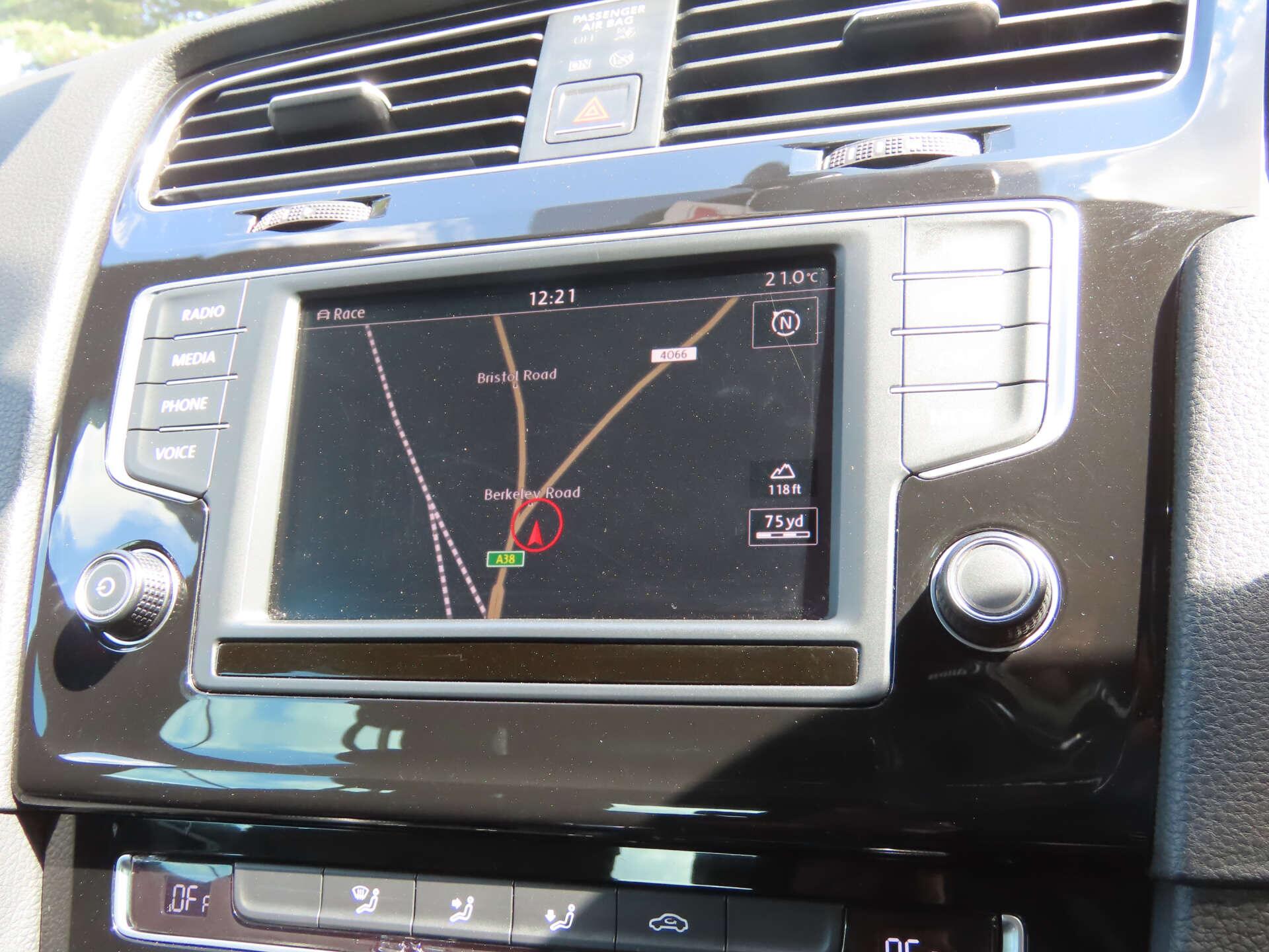 Volkswagen Golf view 11