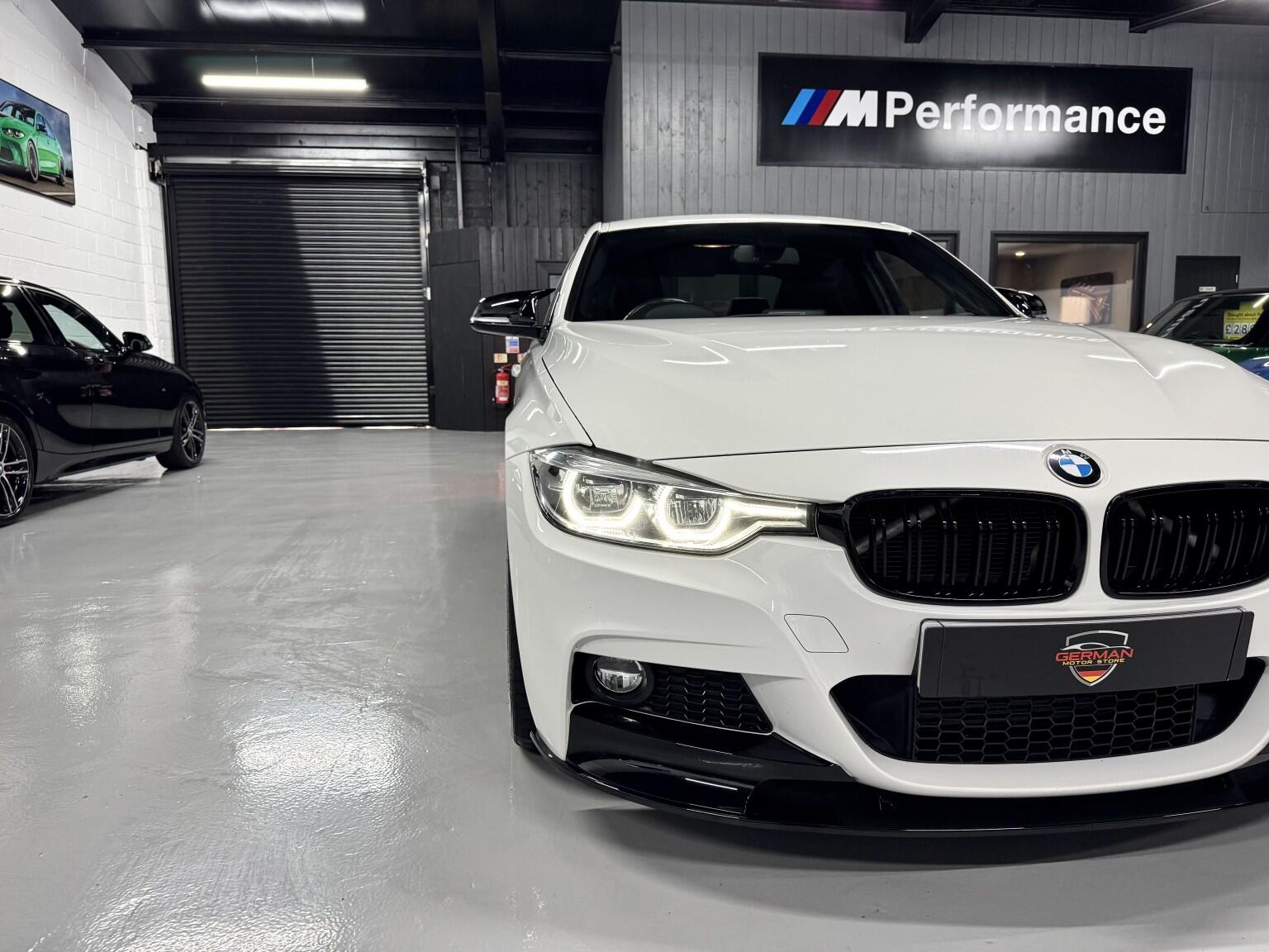BMW 3 Series view 26
