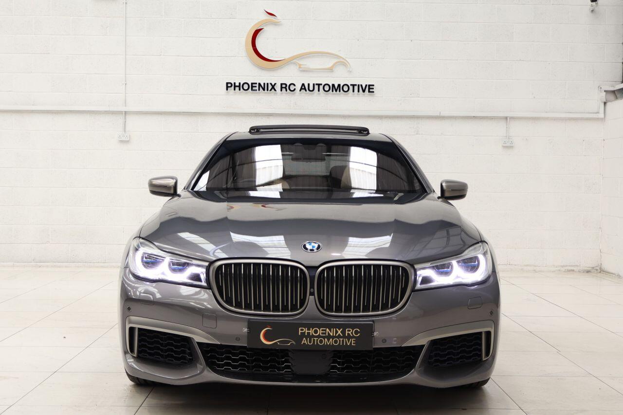 BMW 7 Series view 5