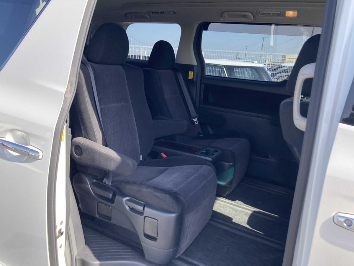 Toyota Vellfire view 12