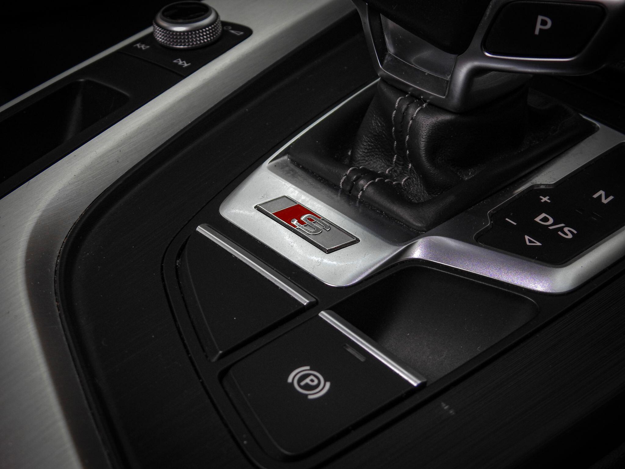 Audi S5 view 32