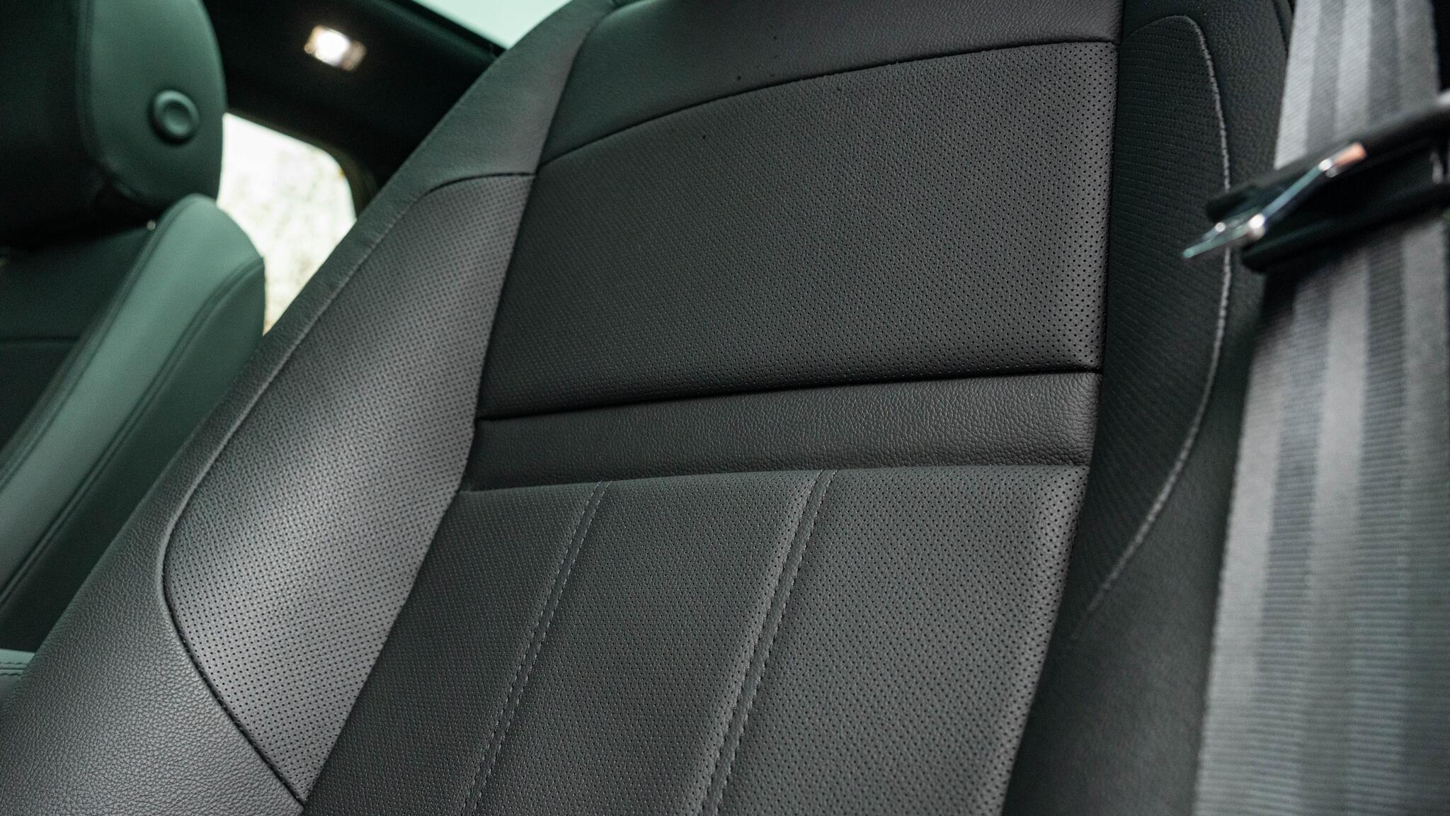 Land Rover Range Rover Evoque view 21