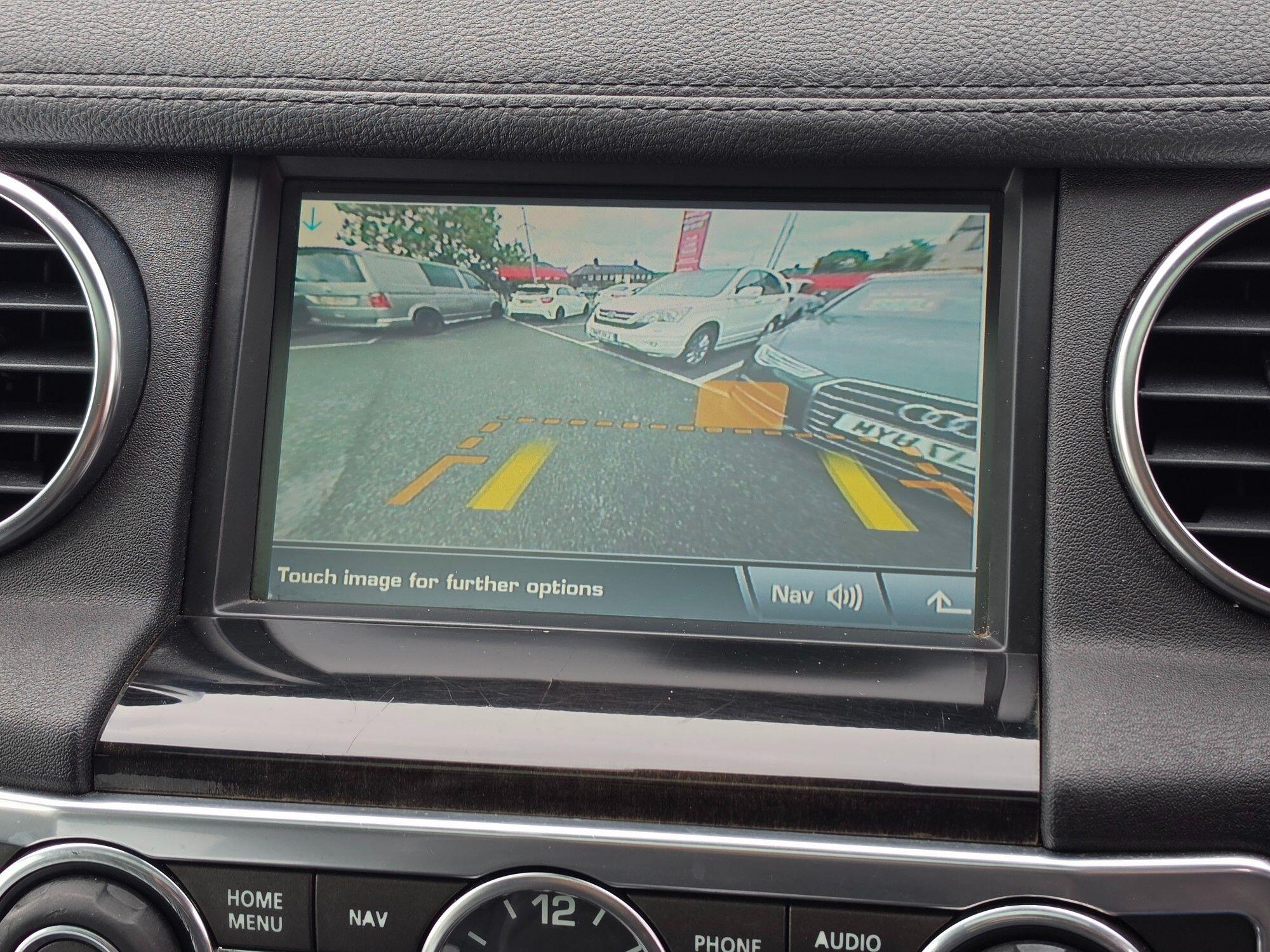 Land Rover Discovery view 34