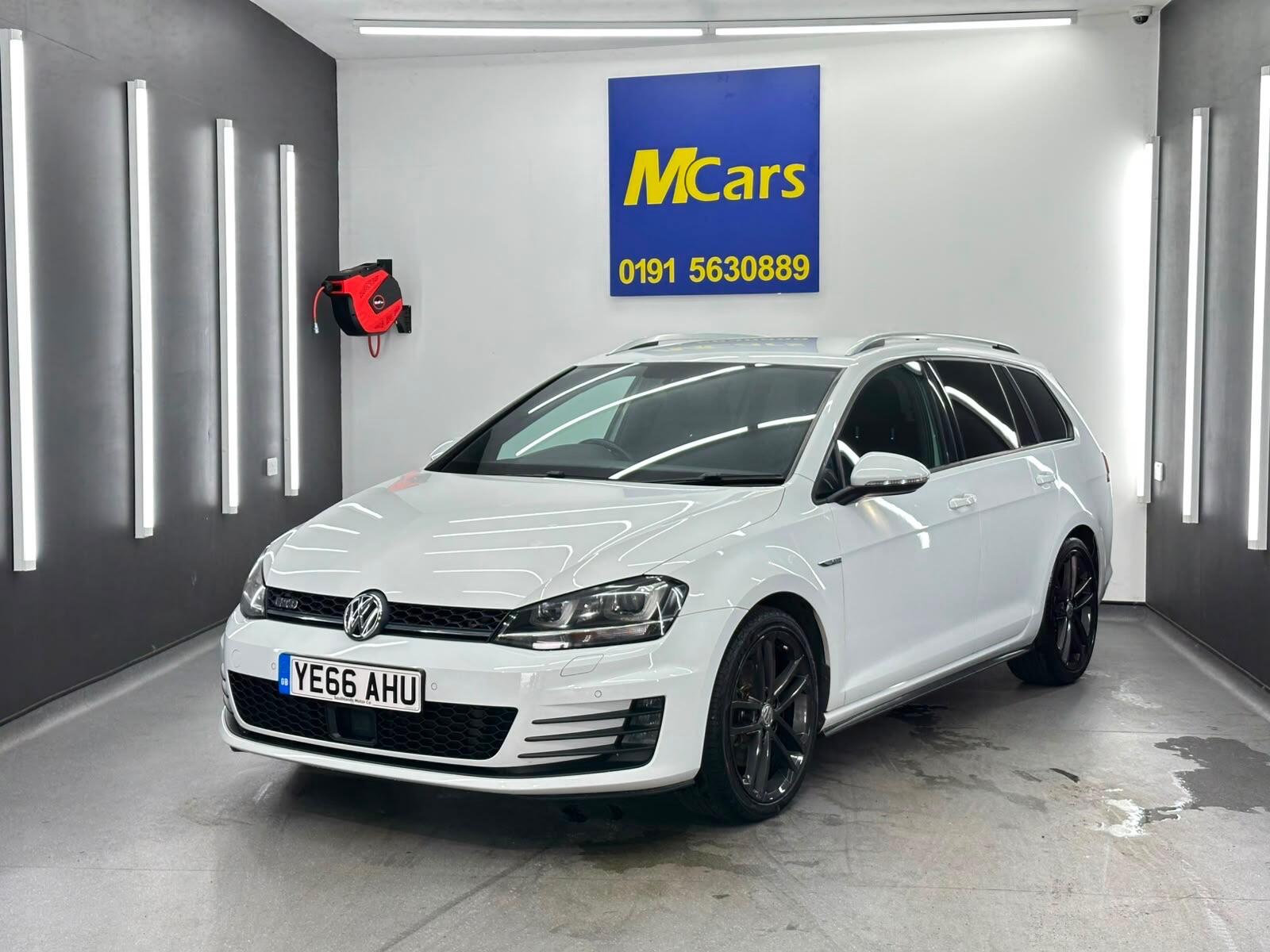 Volkswagen Golf view 5