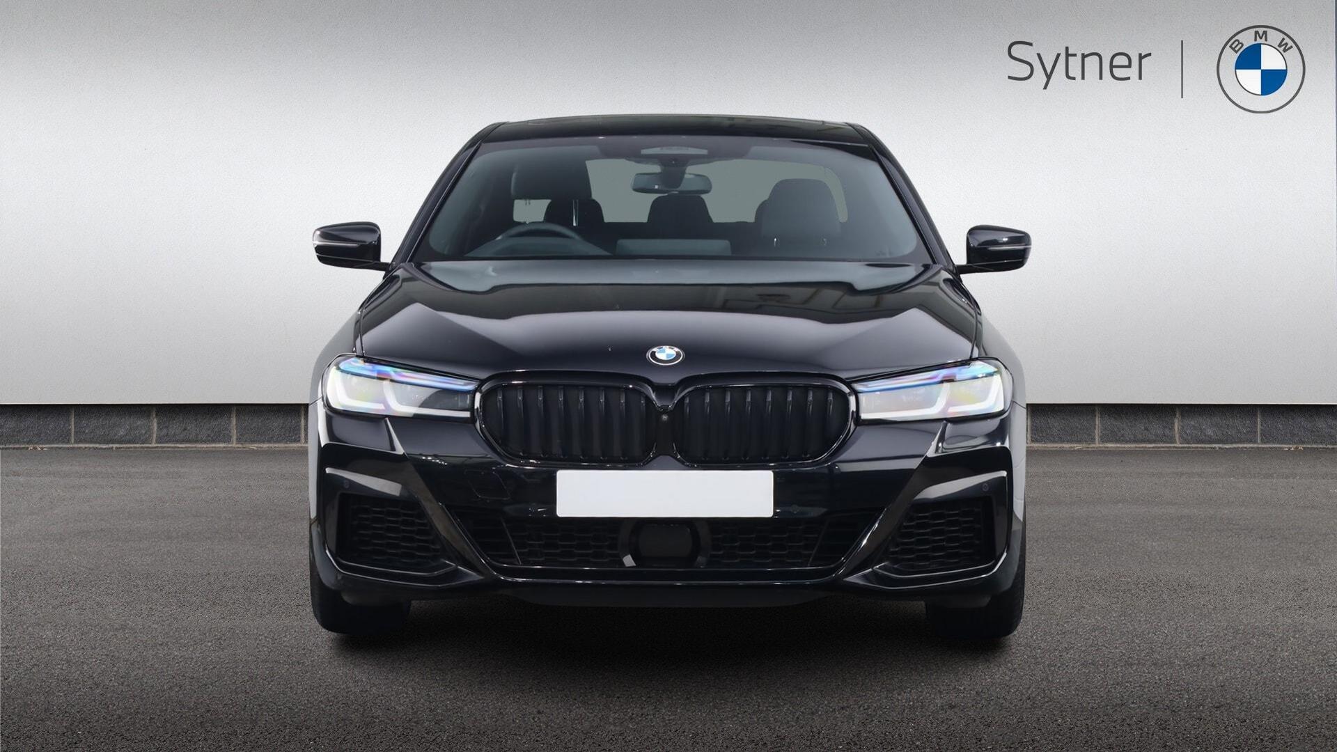BMW 5 Series view 16