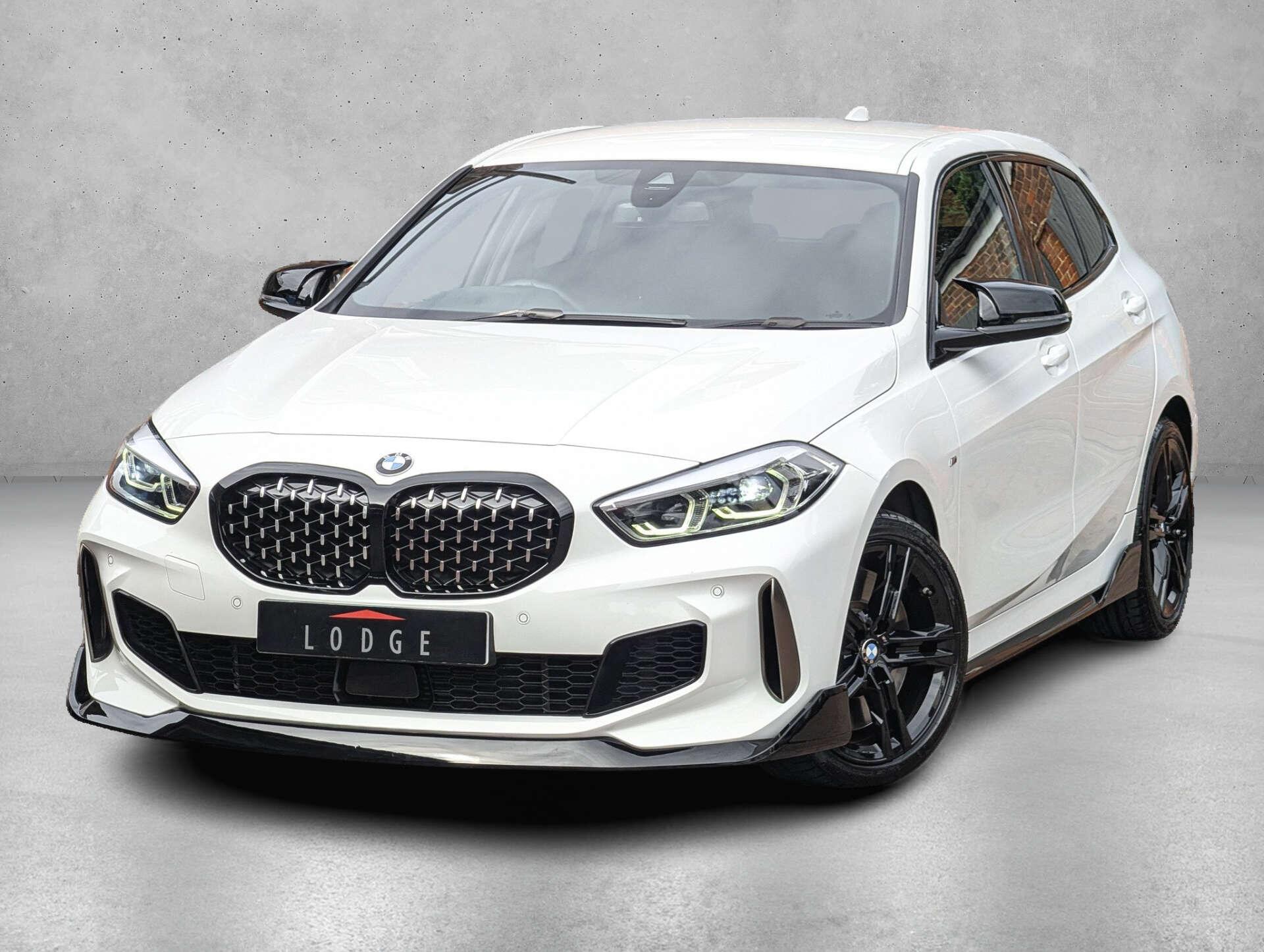 BMW 1 Series view 3