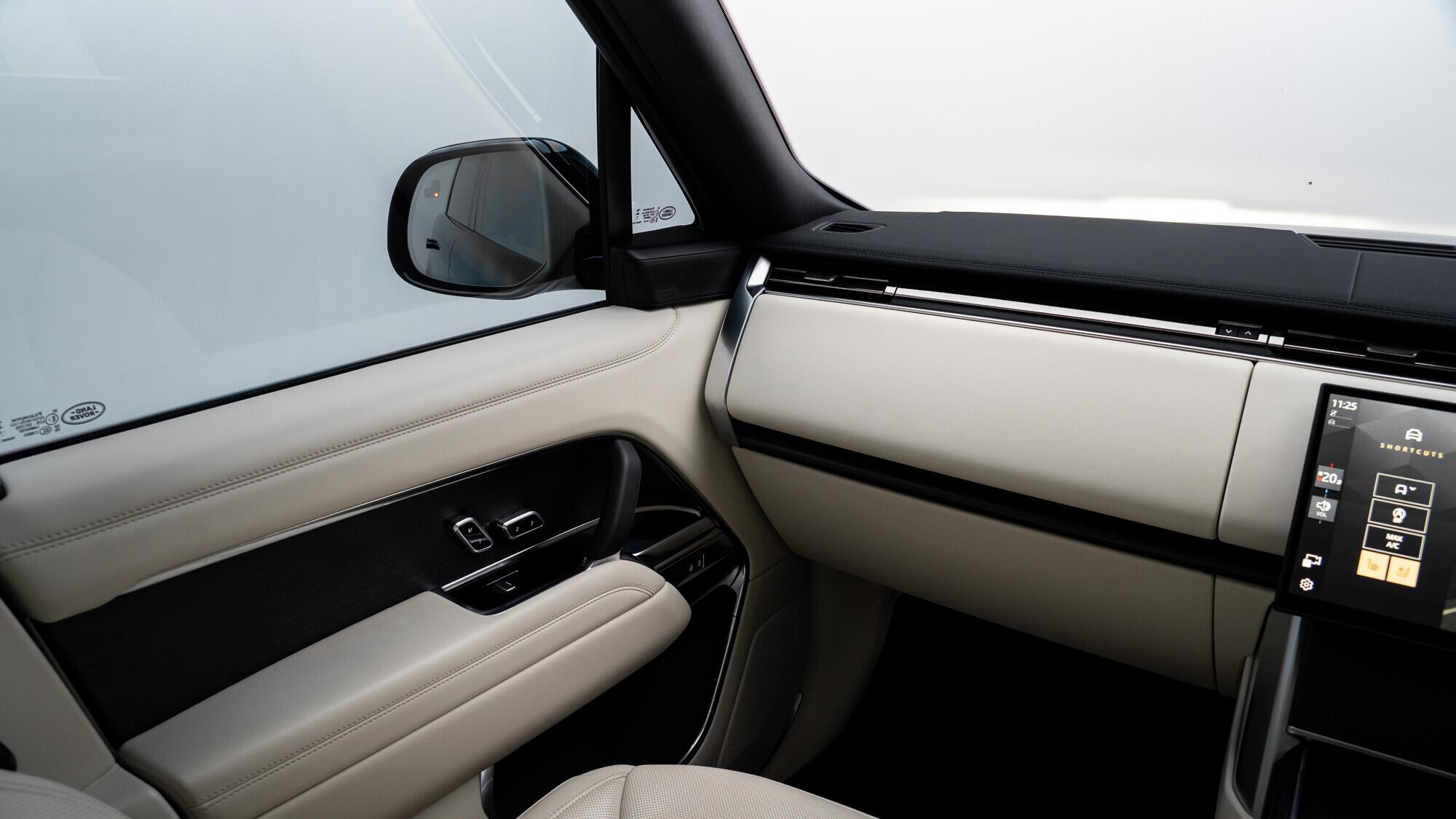 Land Rover Range Rover view 31