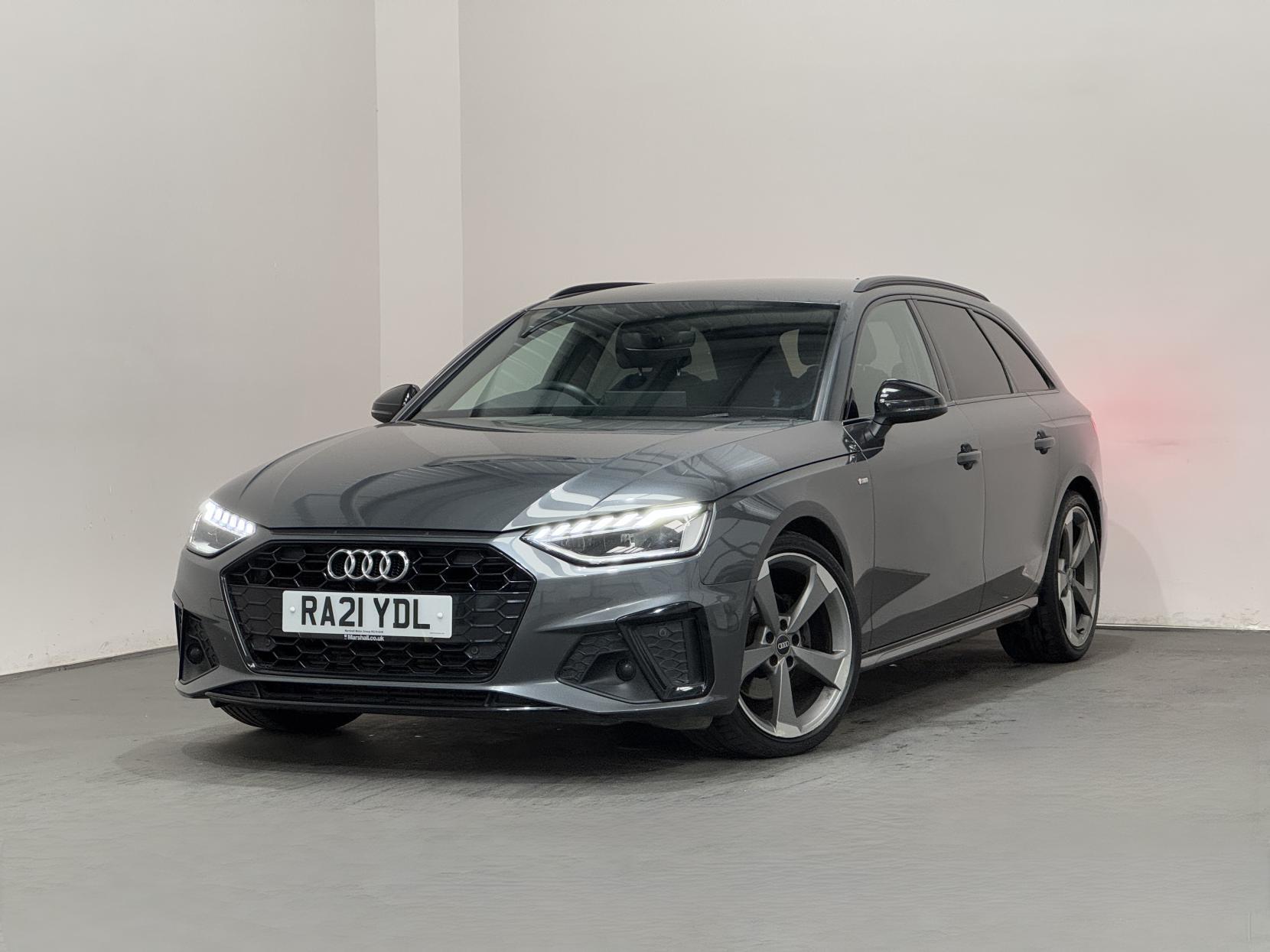Audi A4 Avant view 6