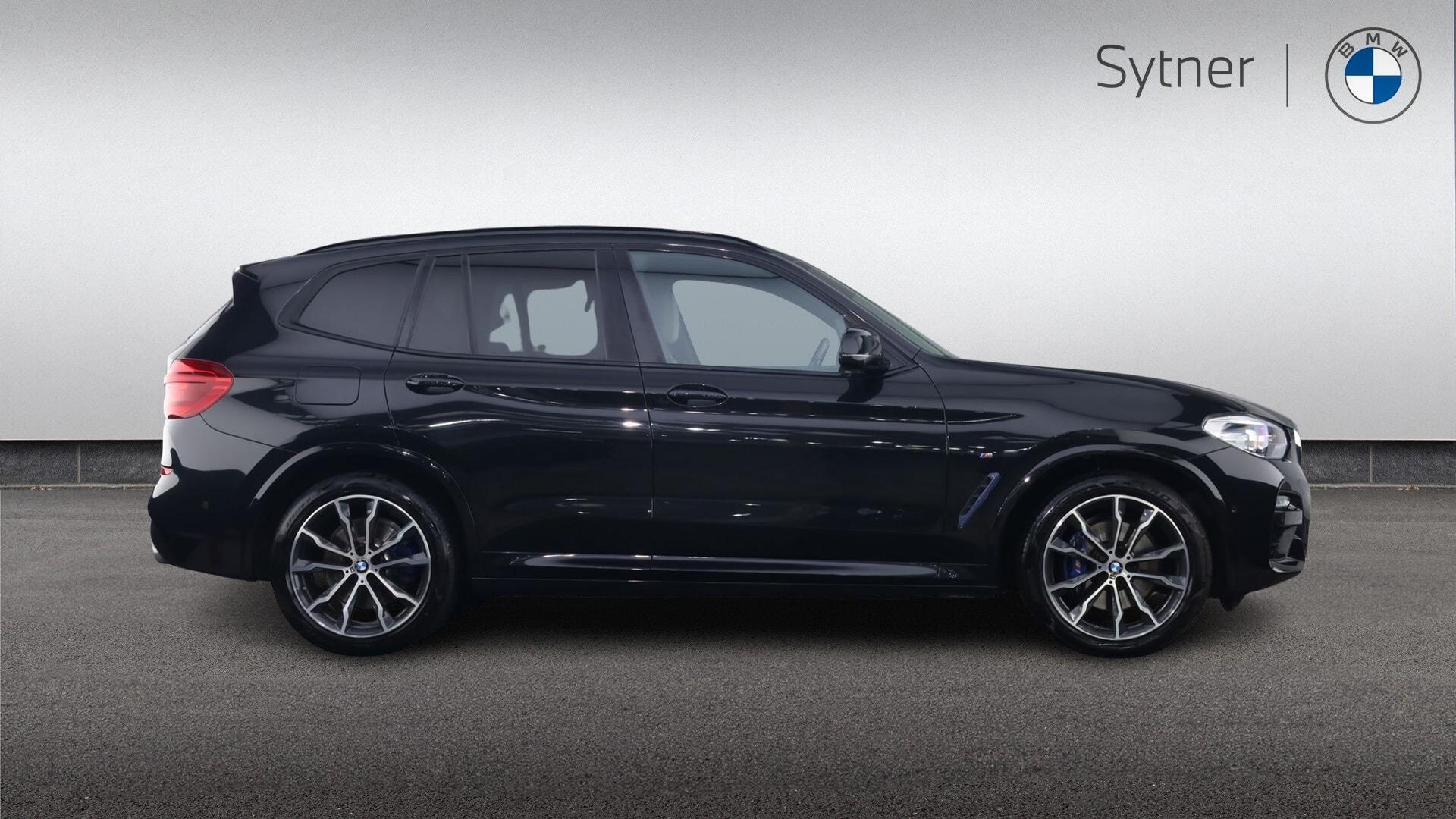 BMW X3 view 3