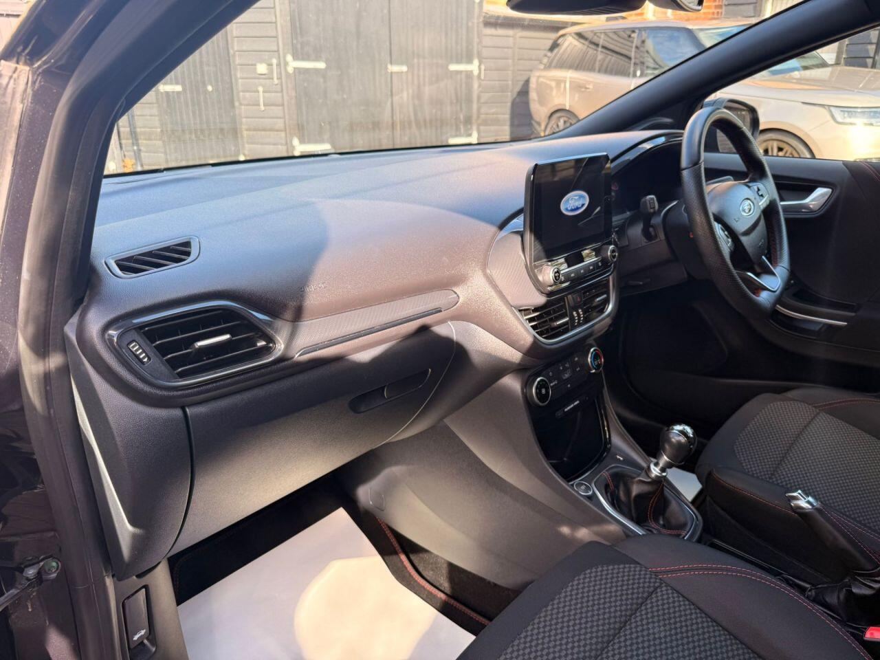 Ford Puma view 12