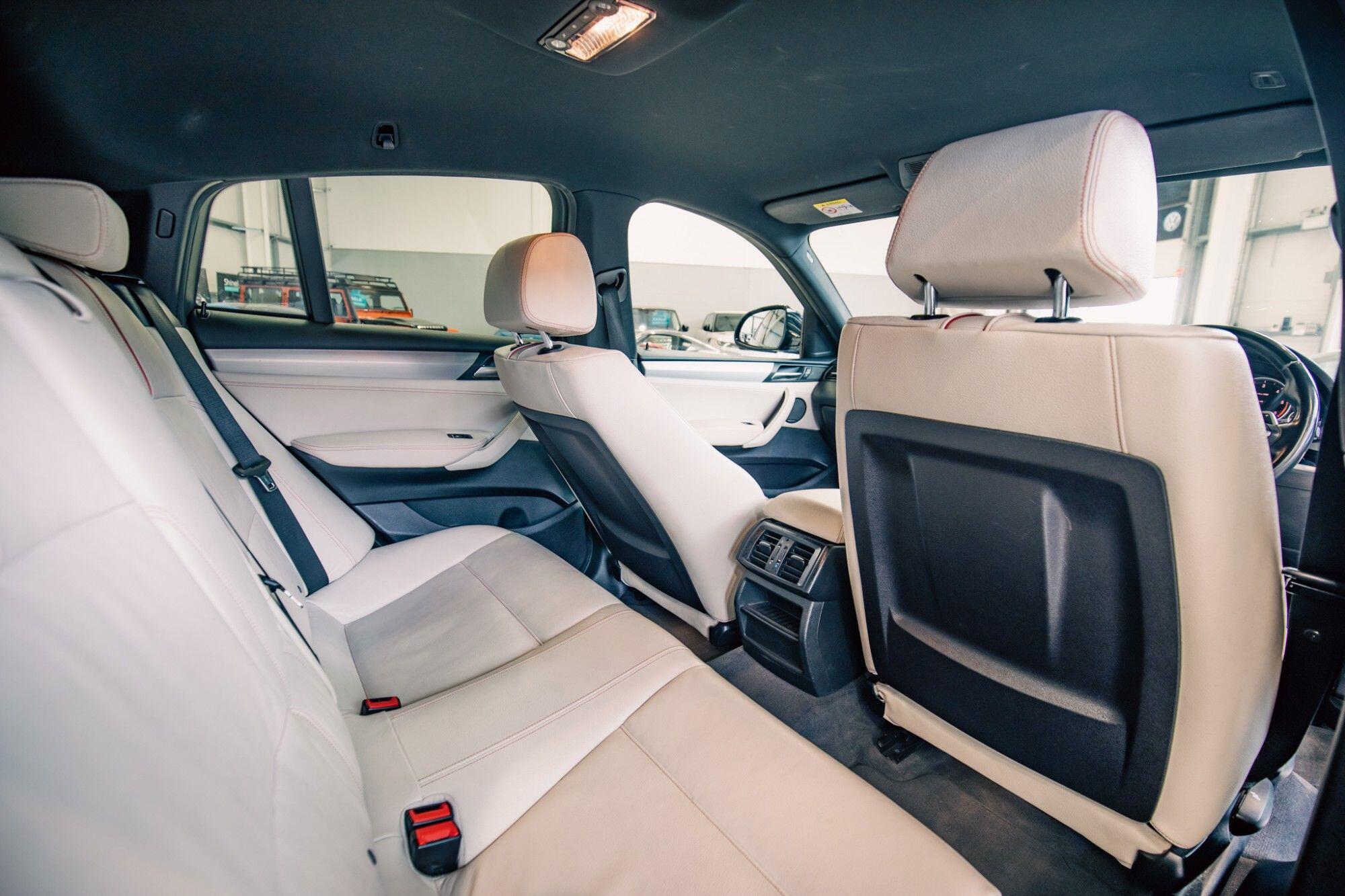 BMW X4 view 9