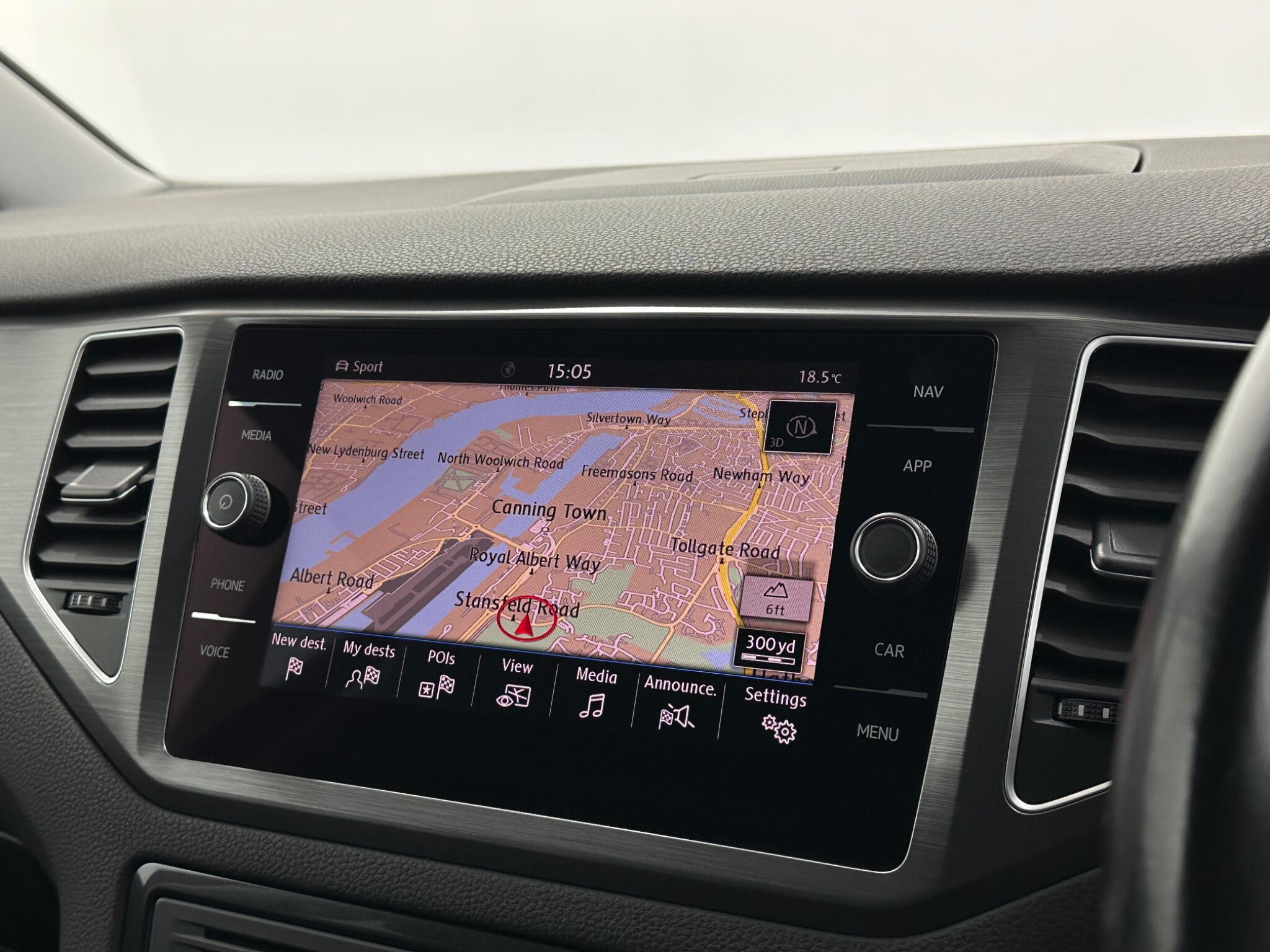 Volkswagen Golf Sportsvan view 22