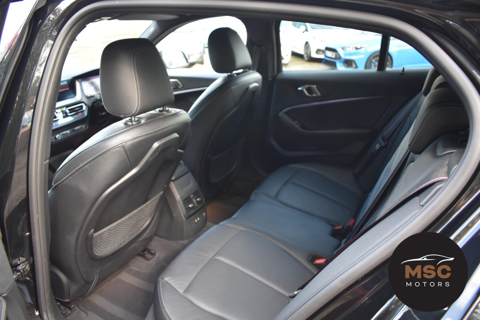 BMW 1 Series view 39