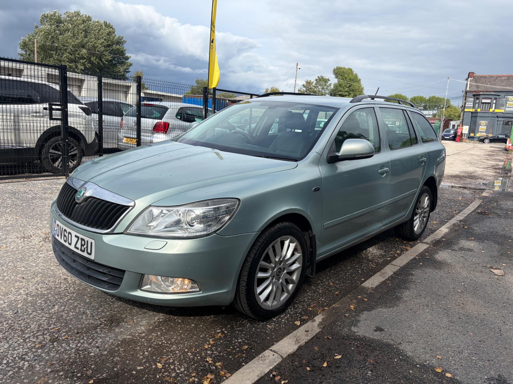 2010 Skoda Octavia 2.0 TDI Elegance DSG Euro 4 5dr