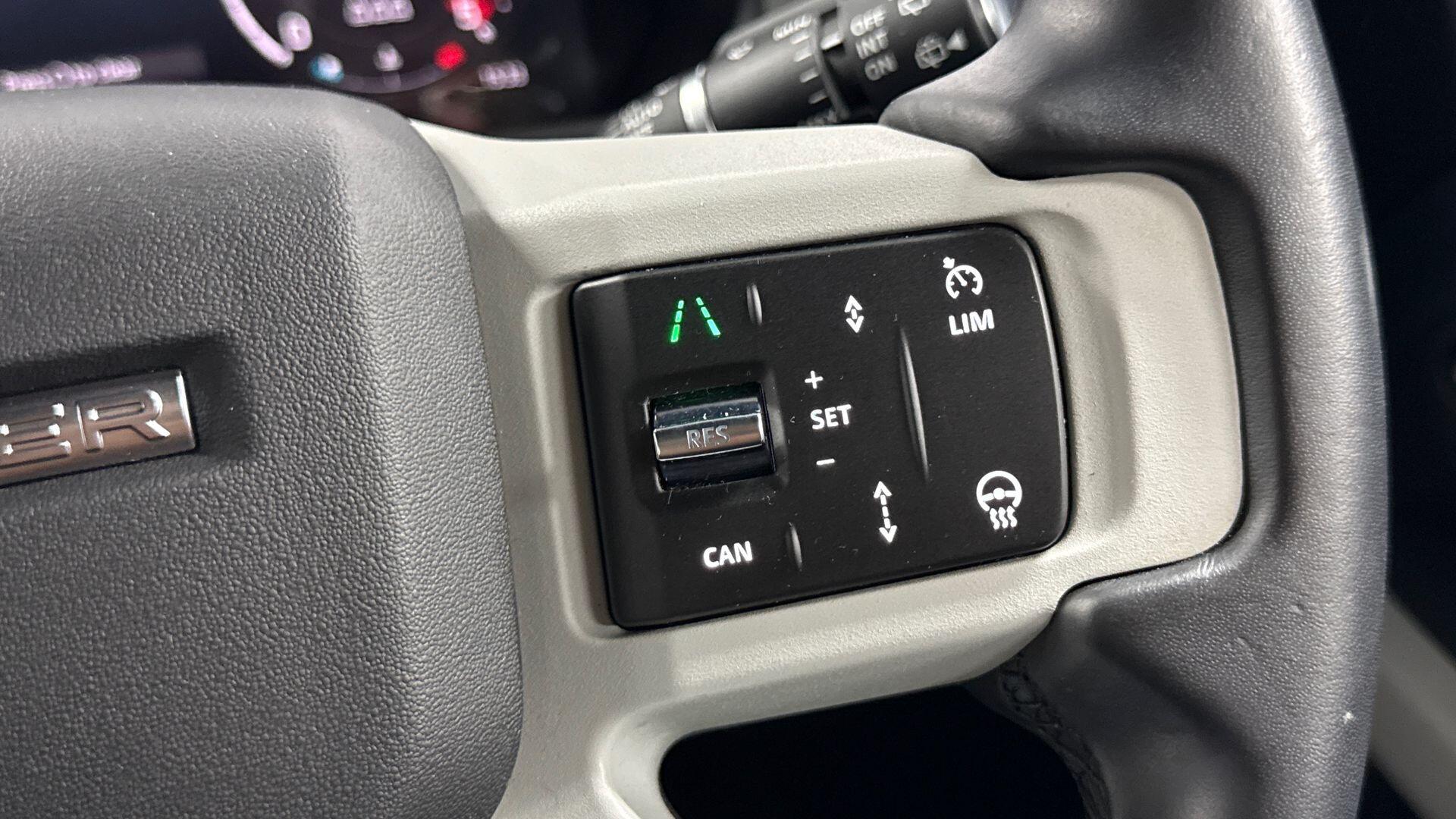 Land Rover Defender view 26