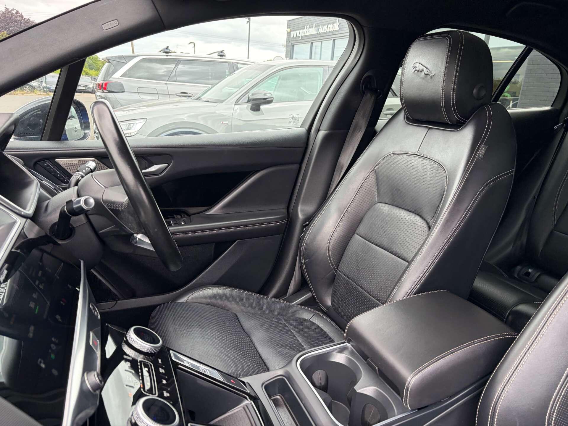 Jaguar I-Pace view 18