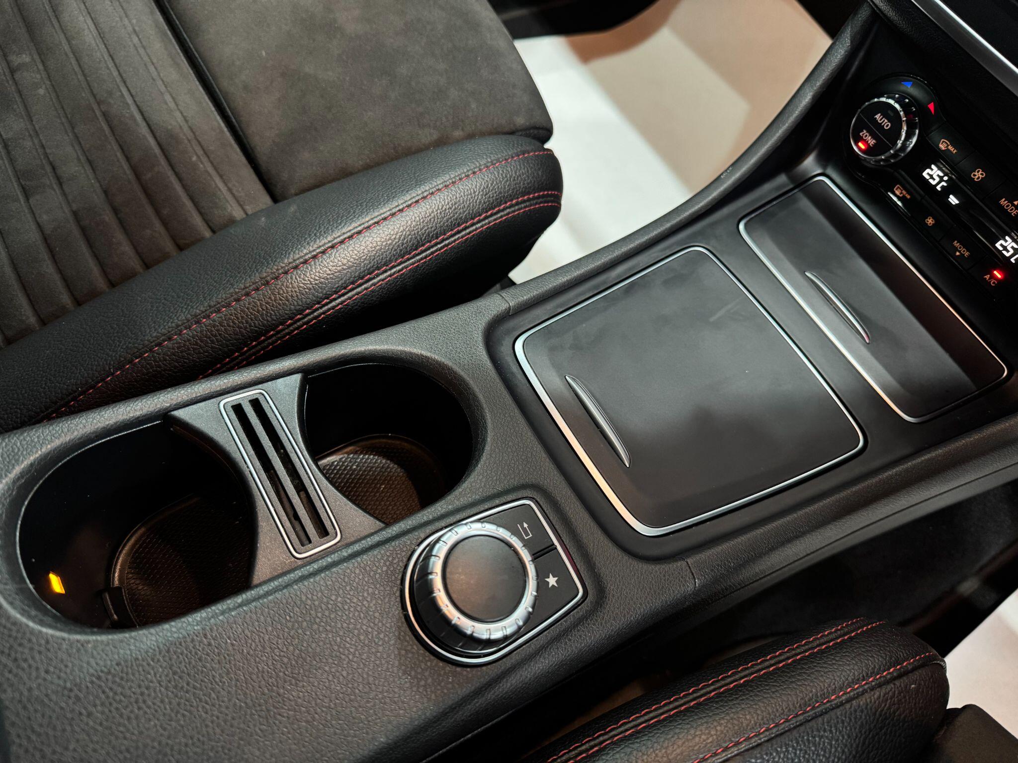 Mercedes-Benz Gla view 41