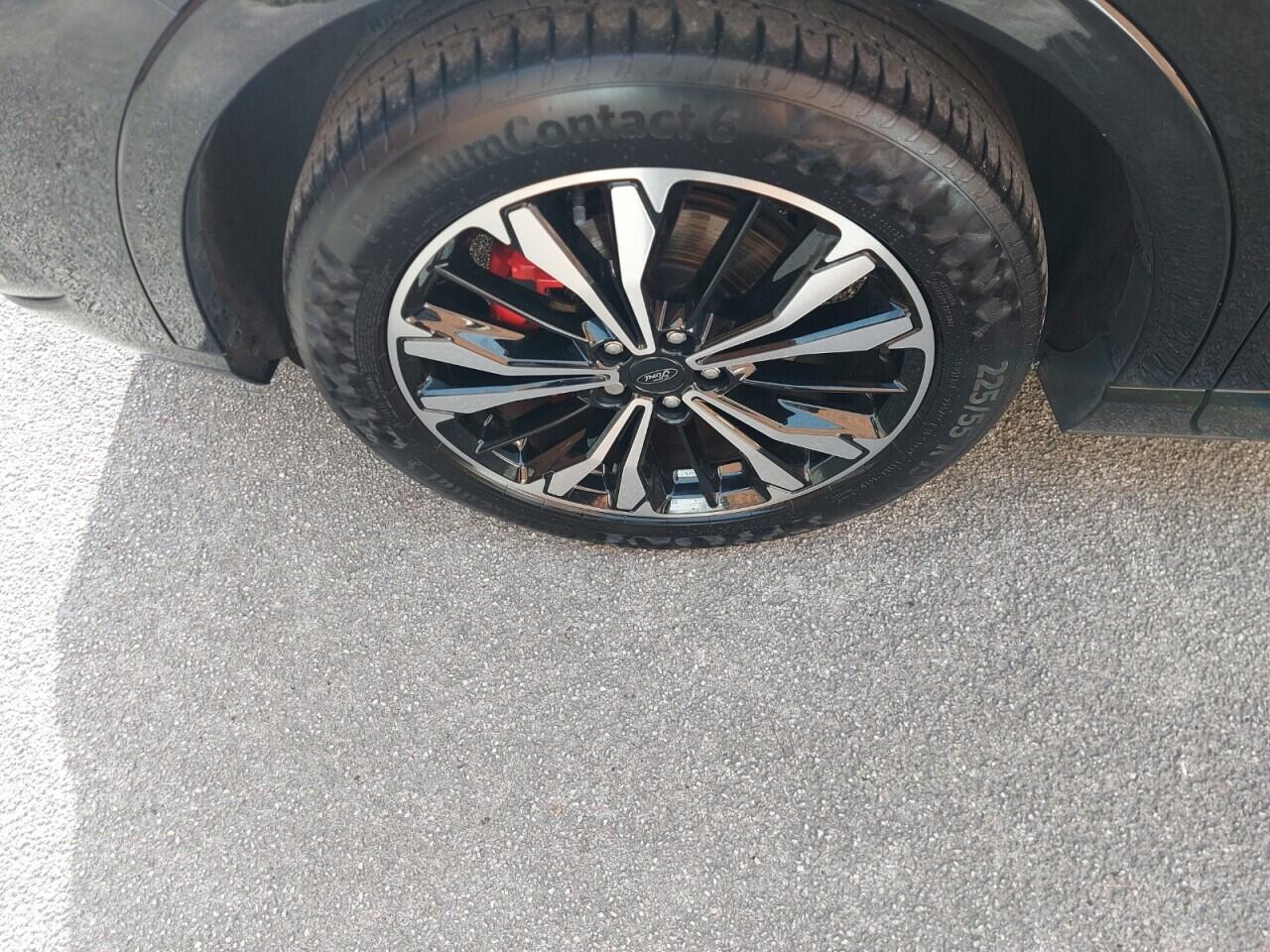 Ford Kuga view 25
