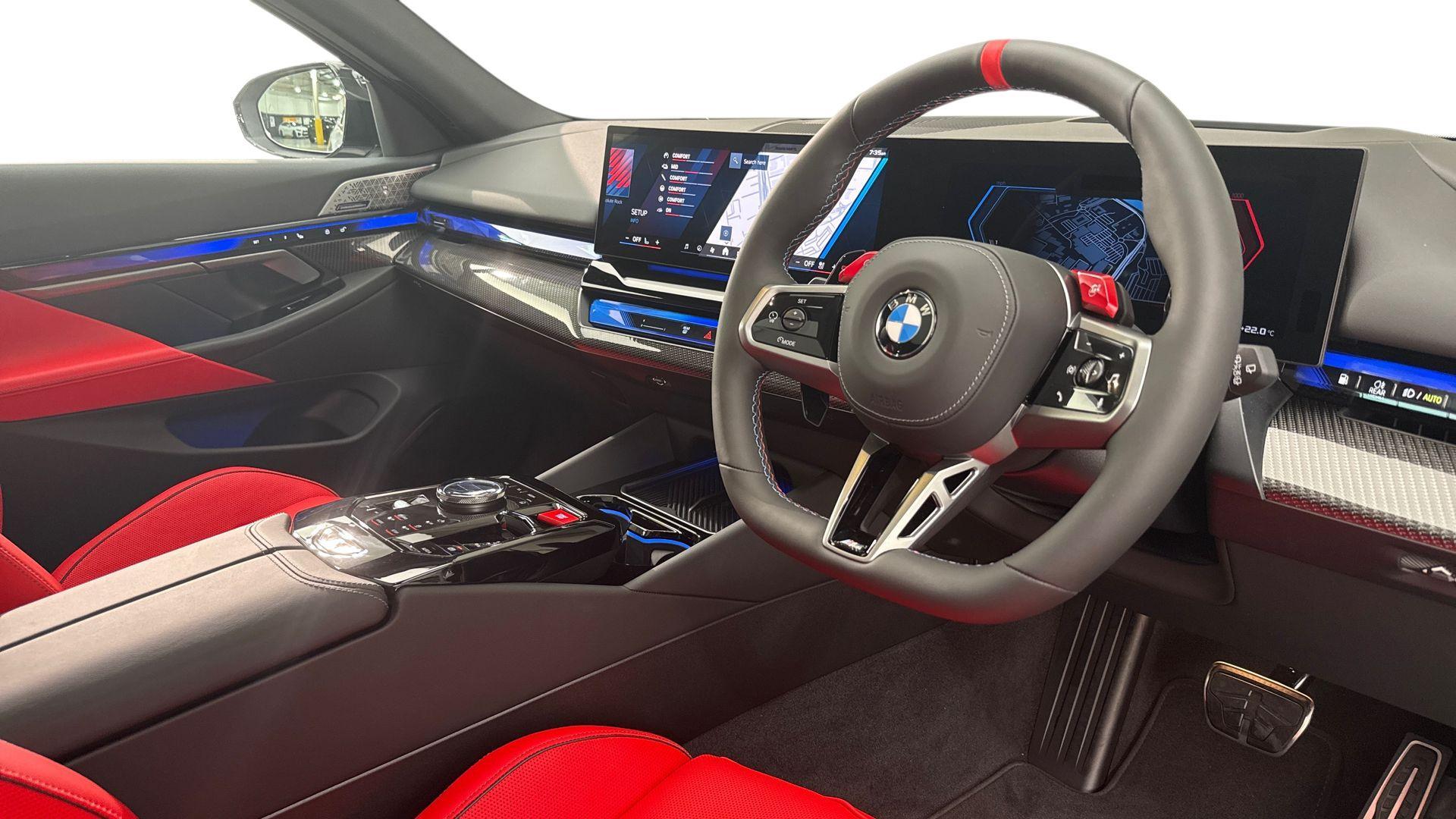 BMW M5 view 6