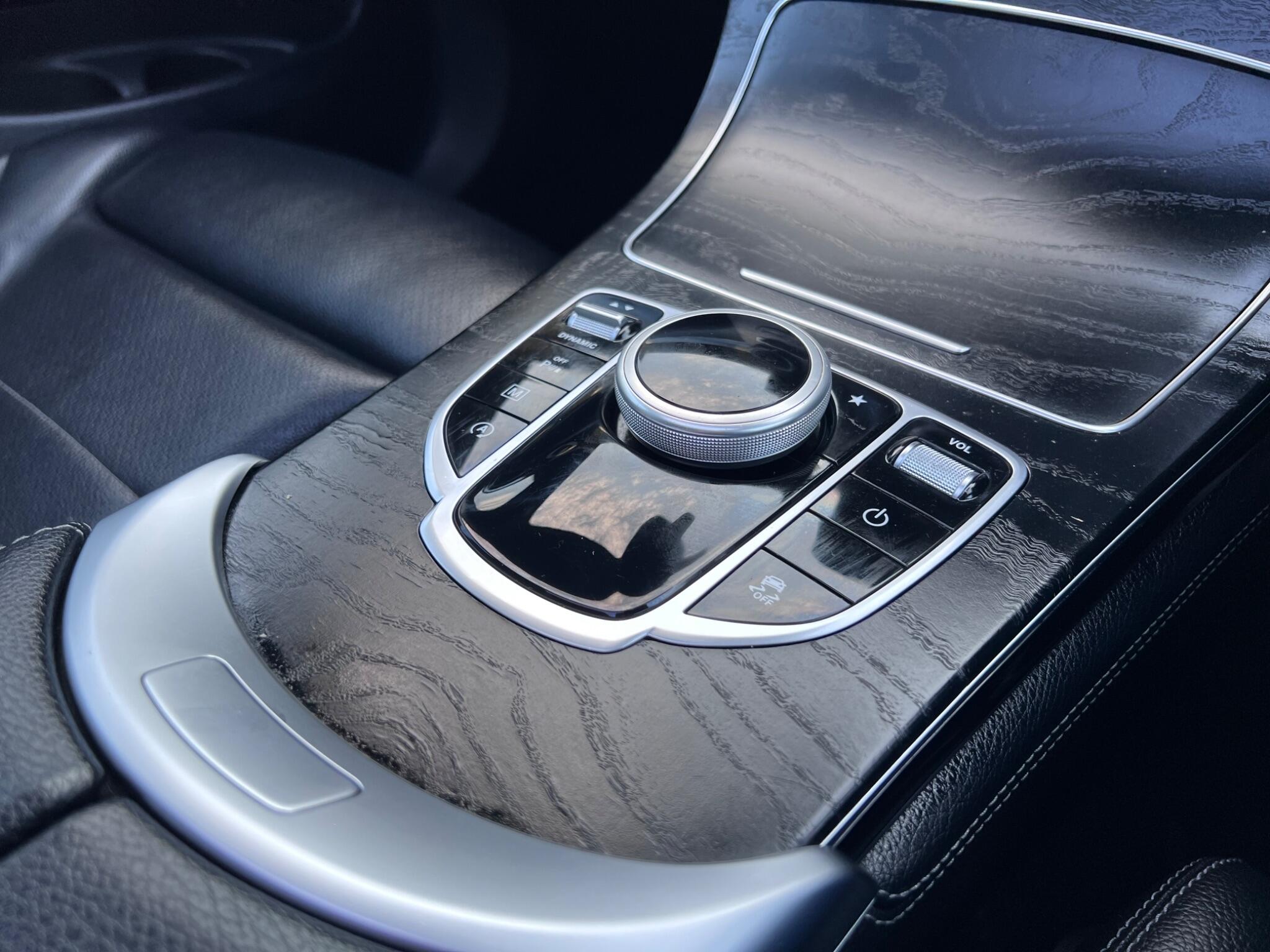 Mercedes-Benz GLC view 26