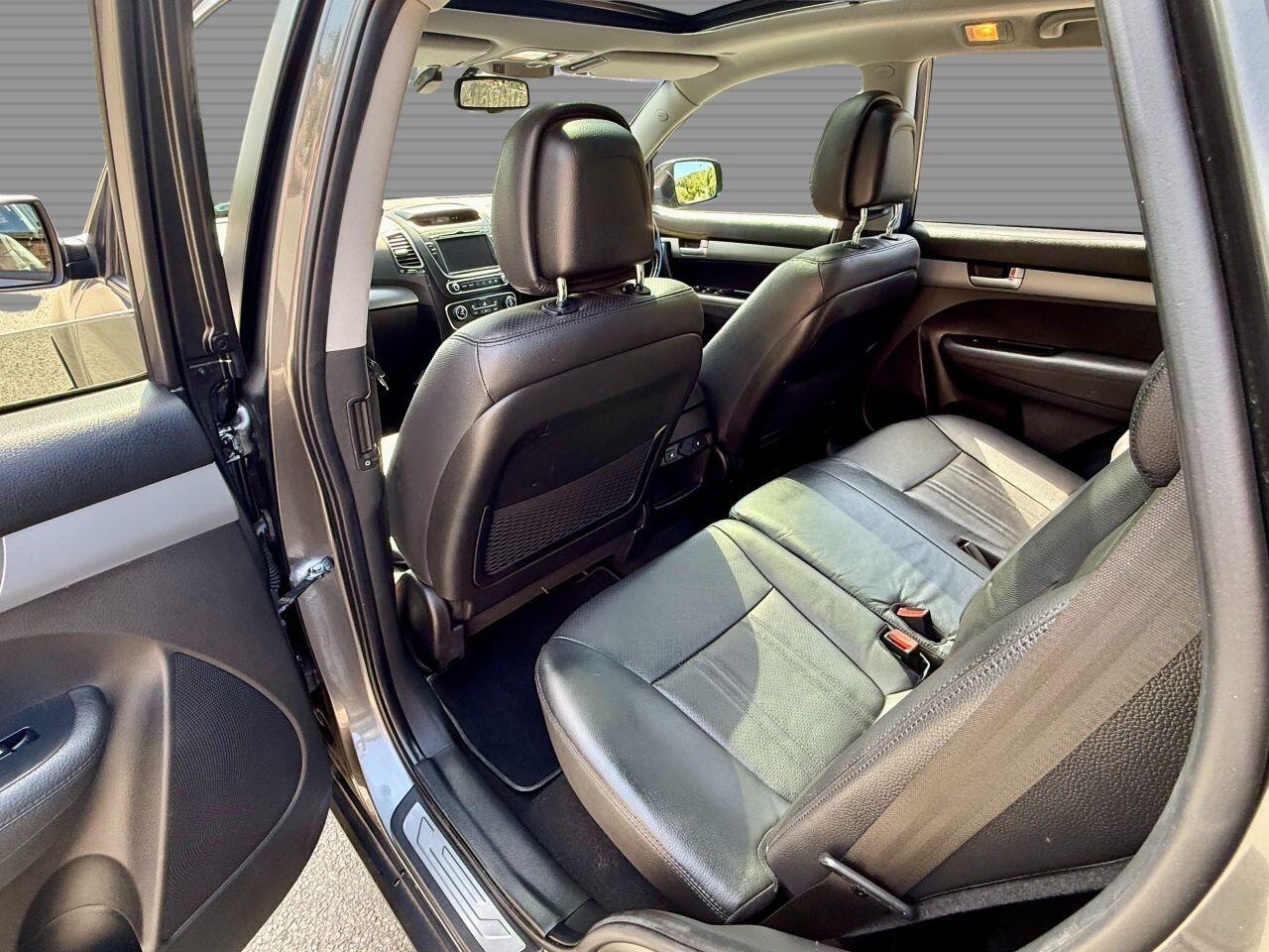 Kia Sorento view 33
