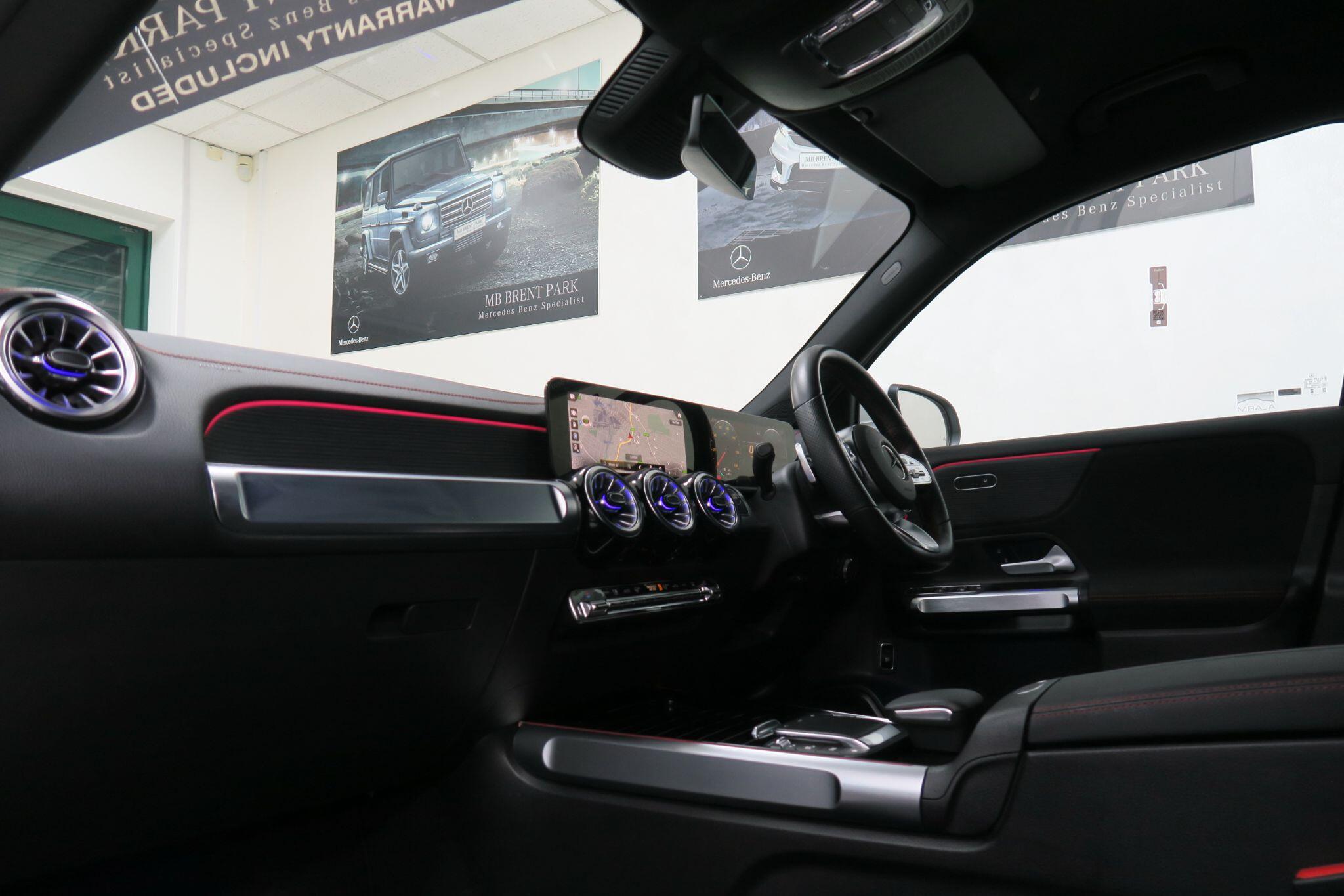 Mercedes-Benz Eqb view 9
